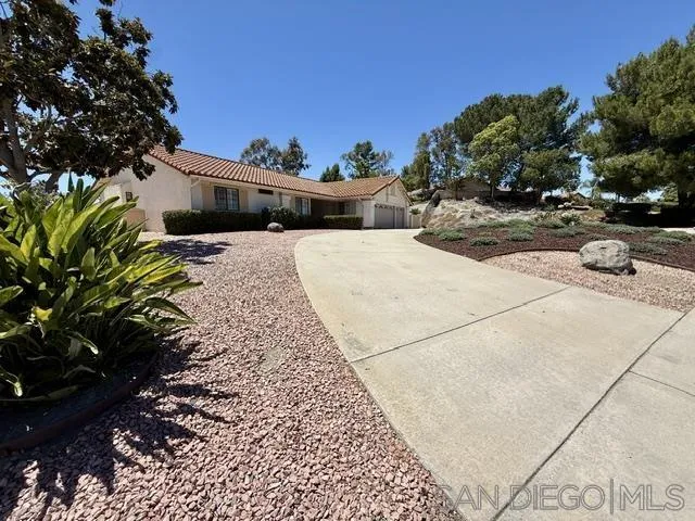 https://cdn.realtyfeed.com/cdn/127/260016761/300b38b854dbb09a7c24e0b3b7578992.webp