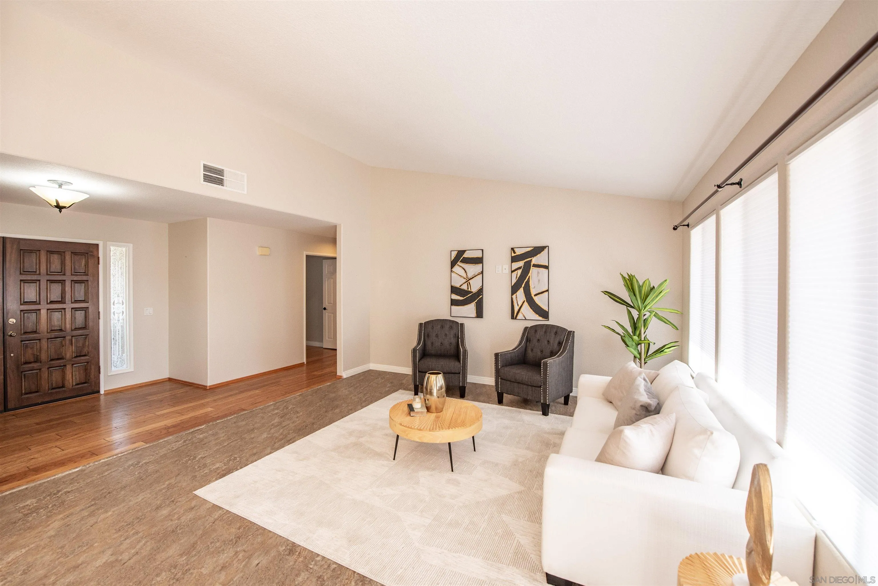 https://cdn.realtyfeed.com/cdn/127/260016761/5343fef98ecdb3abc3b24d8e5572334f.webp