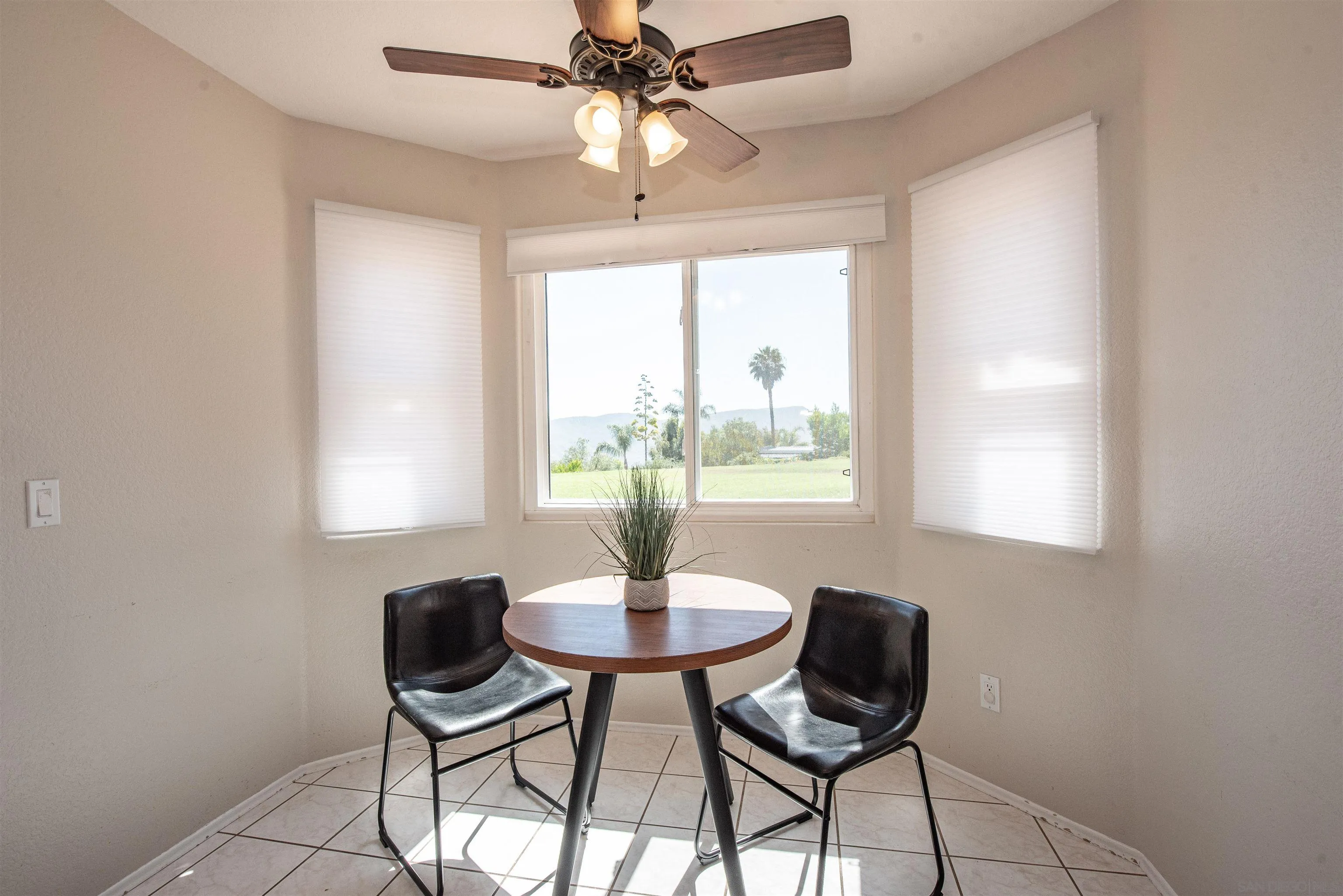 https://cdn.realtyfeed.com/cdn/127/260016761/7aa158dfa5c77d2a0289303289ca1f90.webp