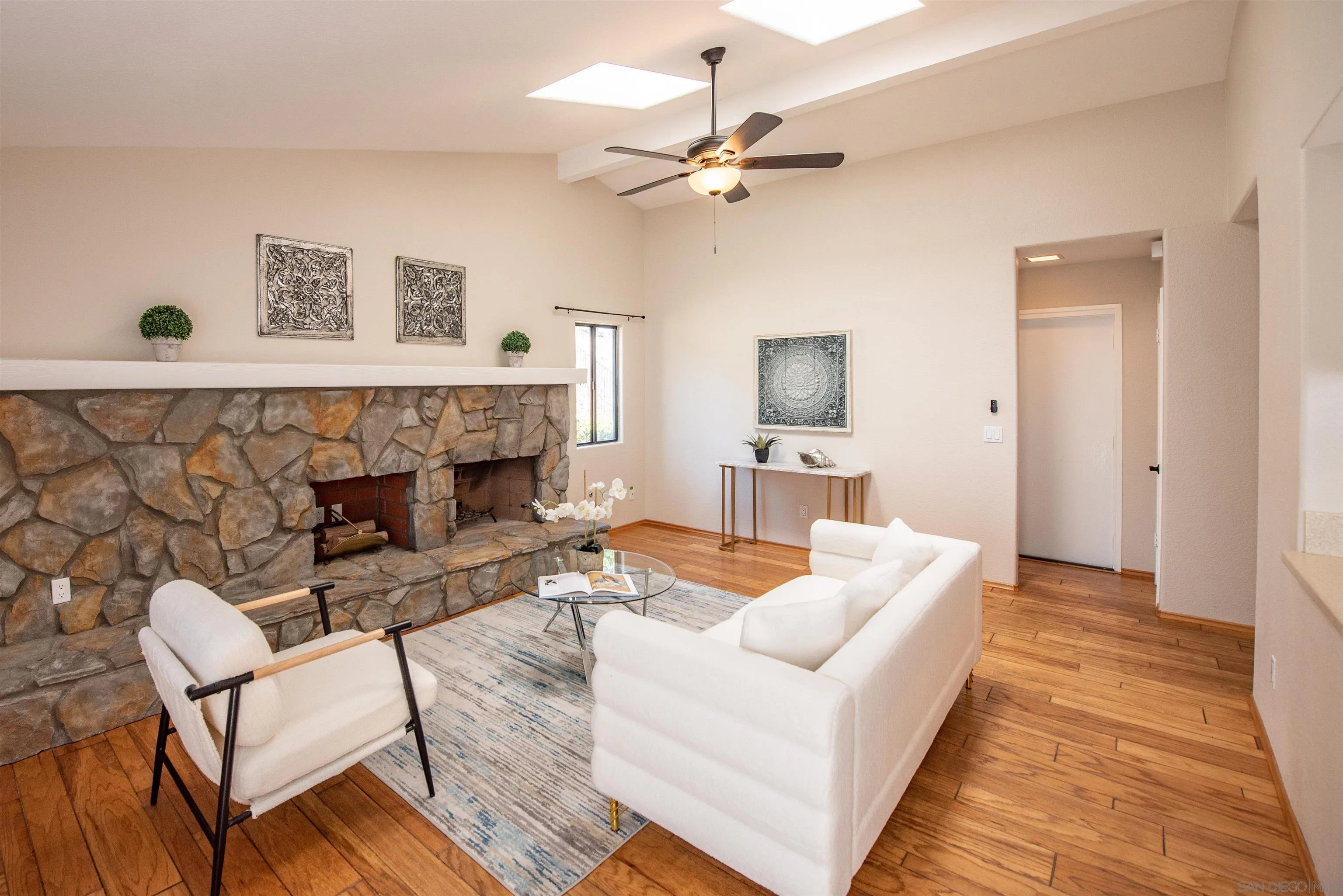 https://cdn.realtyfeed.com/cdn/127/260016761/b8af17169fc19ede83a5229475355a35.webp