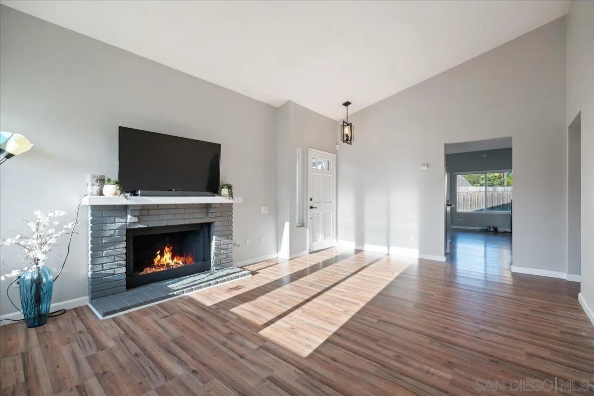 742 Foxwood, Oceanside, CA 92057 - Photo 5 of 32, Oceanside, CA