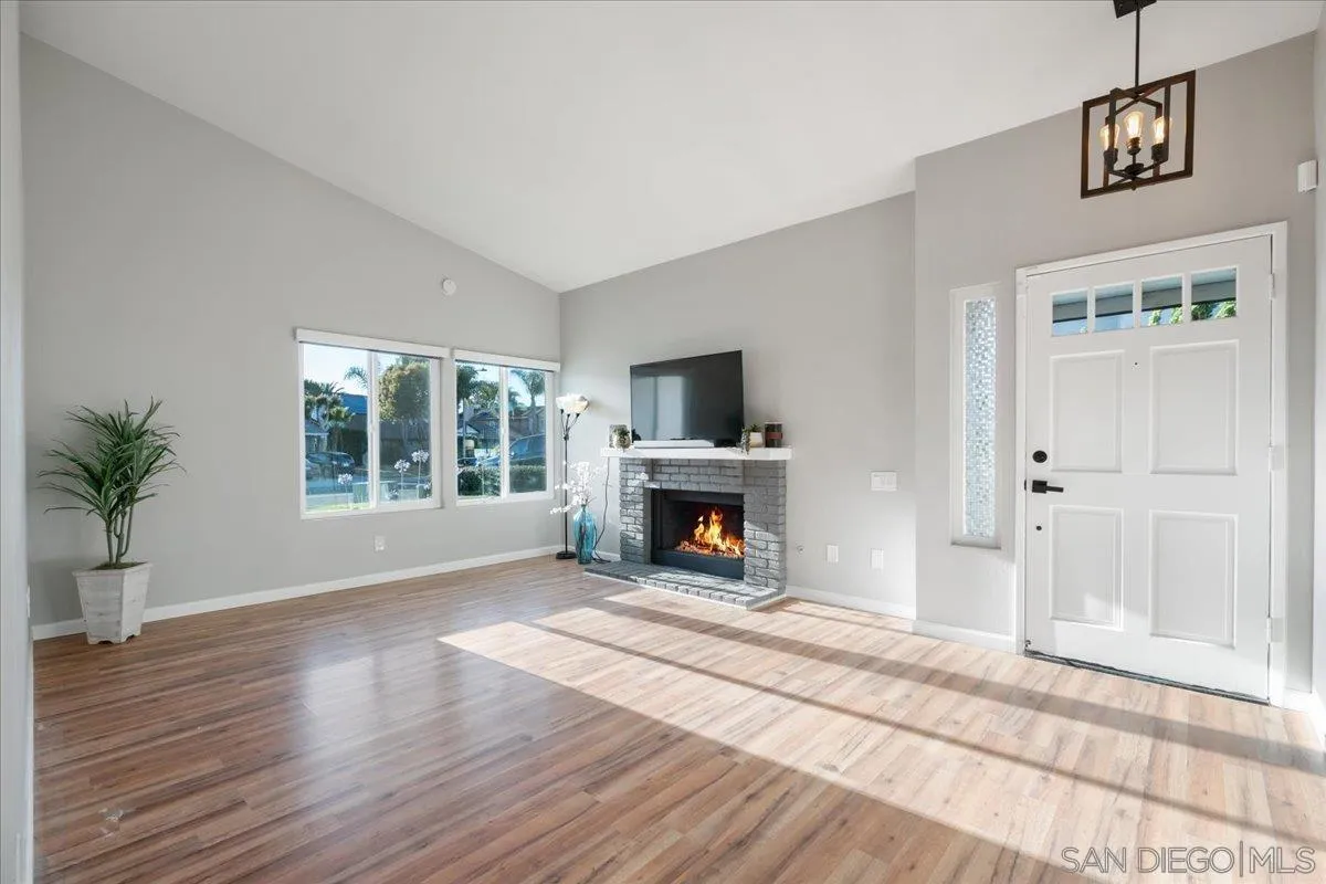 742 Foxwood, Oceanside, CA 92057 - Photo 3 of 32, Oceanside, CA