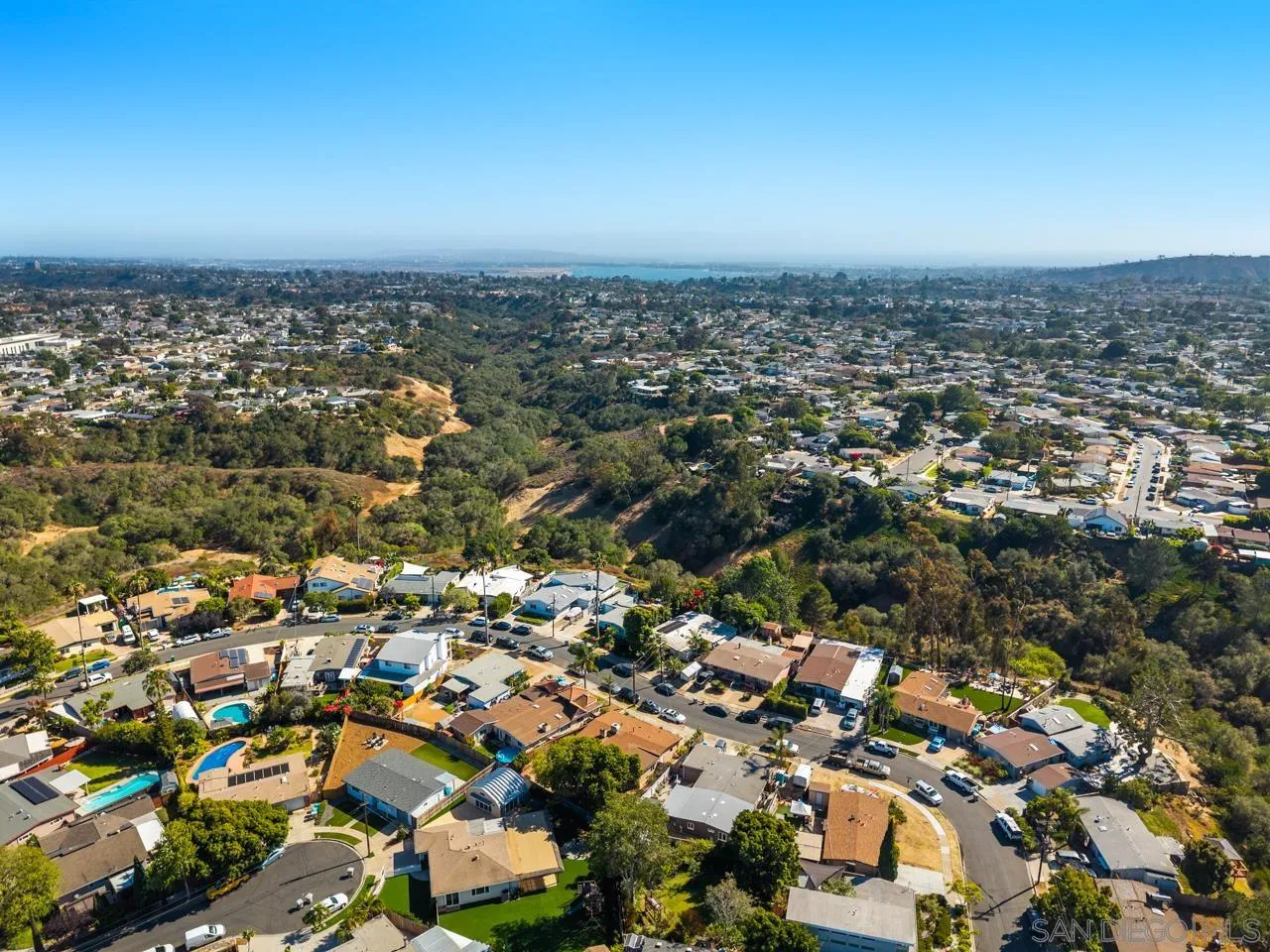 https://cdn.realtyfeed.com/cdn/127/260016763/11e415219ff467fd839031e24b07338c.webp