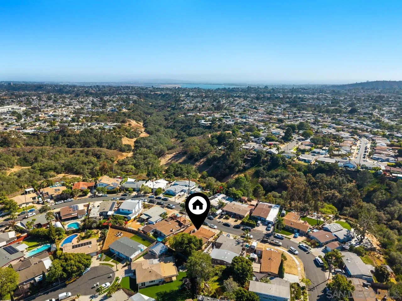 https://cdn.realtyfeed.com/cdn/127/260016763/19d6b0a33680f5ea2ec83832ee307401.webp