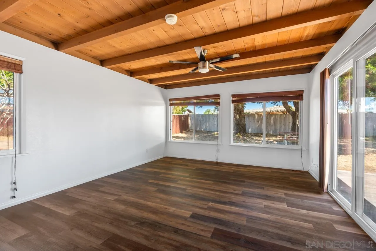 https://cdn.realtyfeed.com/cdn/127/260016763/70d06f1f9427f91a869eedcfcb9d84d5.webp