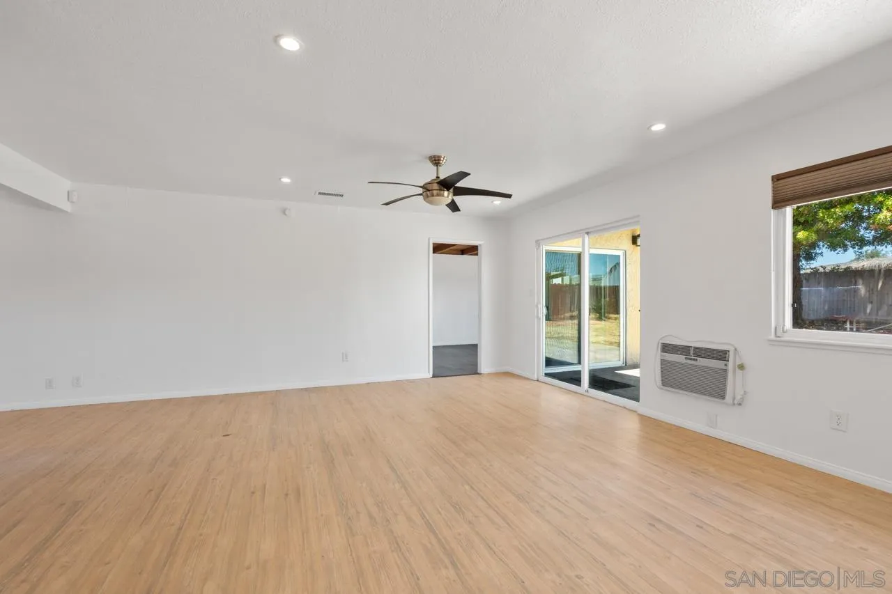 https://cdn.realtyfeed.com/cdn/127/260016763/718e594650b3bc7dbc0dbf0794fee663.webp