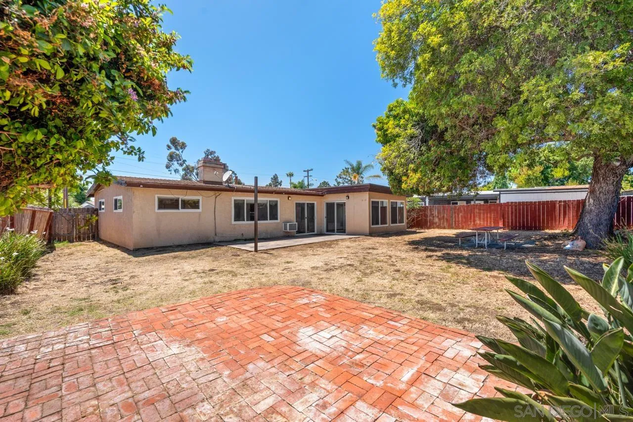 https://cdn.realtyfeed.com/cdn/127/260016763/938db4e39c60e3135b5ffbc246eca65b.webp