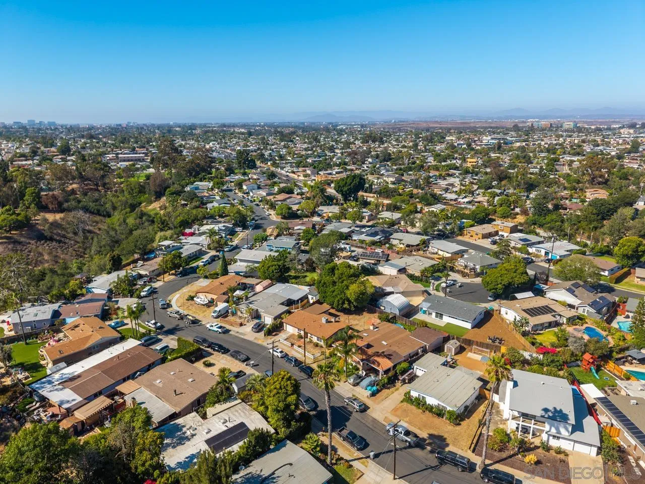 https://cdn.realtyfeed.com/cdn/127/260016763/c3d34b4589ddcf8f7e1965ec8fa2ab98.webp