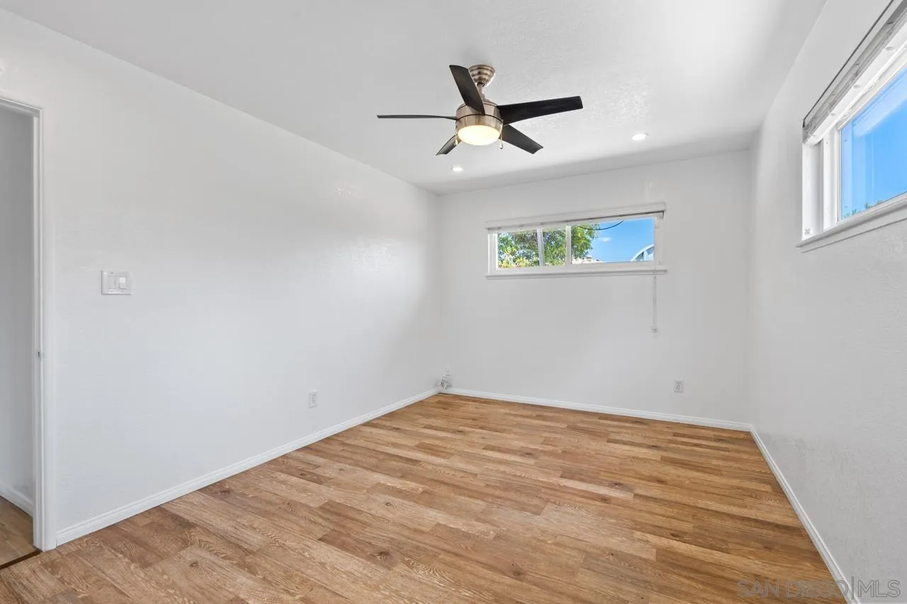 https://cdn.realtyfeed.com/cdn/127/260016763/dc5e2e93f8341839f1045923857238bd.webp