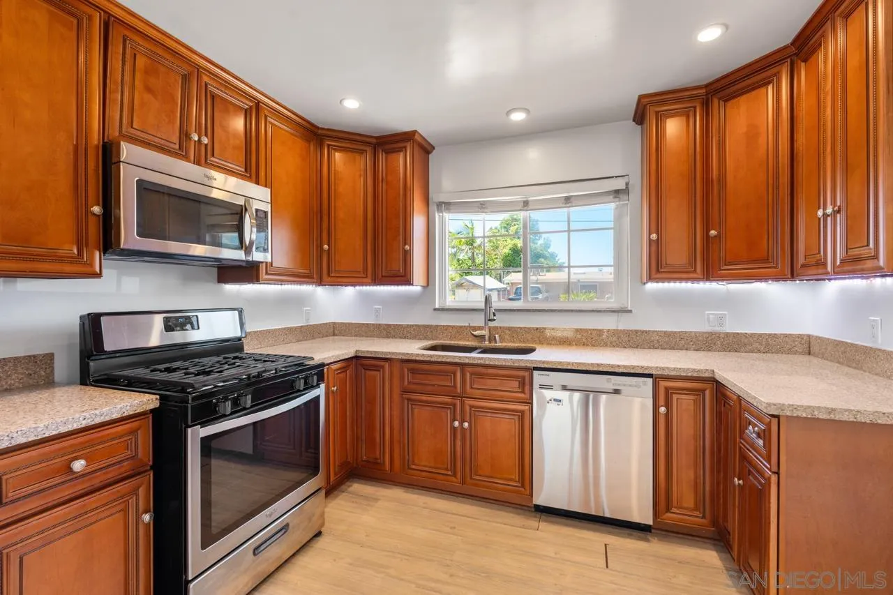 https://cdn.realtyfeed.com/cdn/127/260016763/e0f234997d99293556b9a9256f25837a.webp