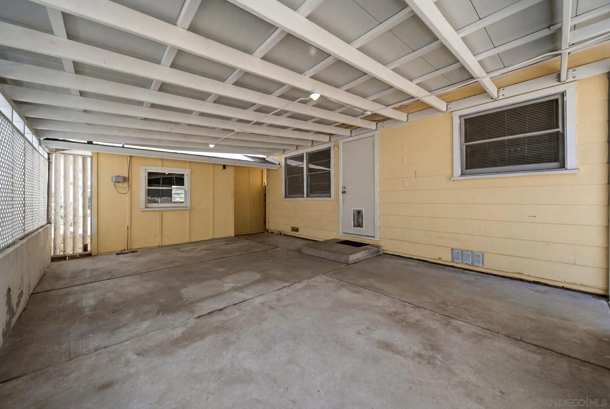 https://cdn.realtyfeed.com/cdn/127/260016771/5b191f3518621749868d573f9f900eda.webp