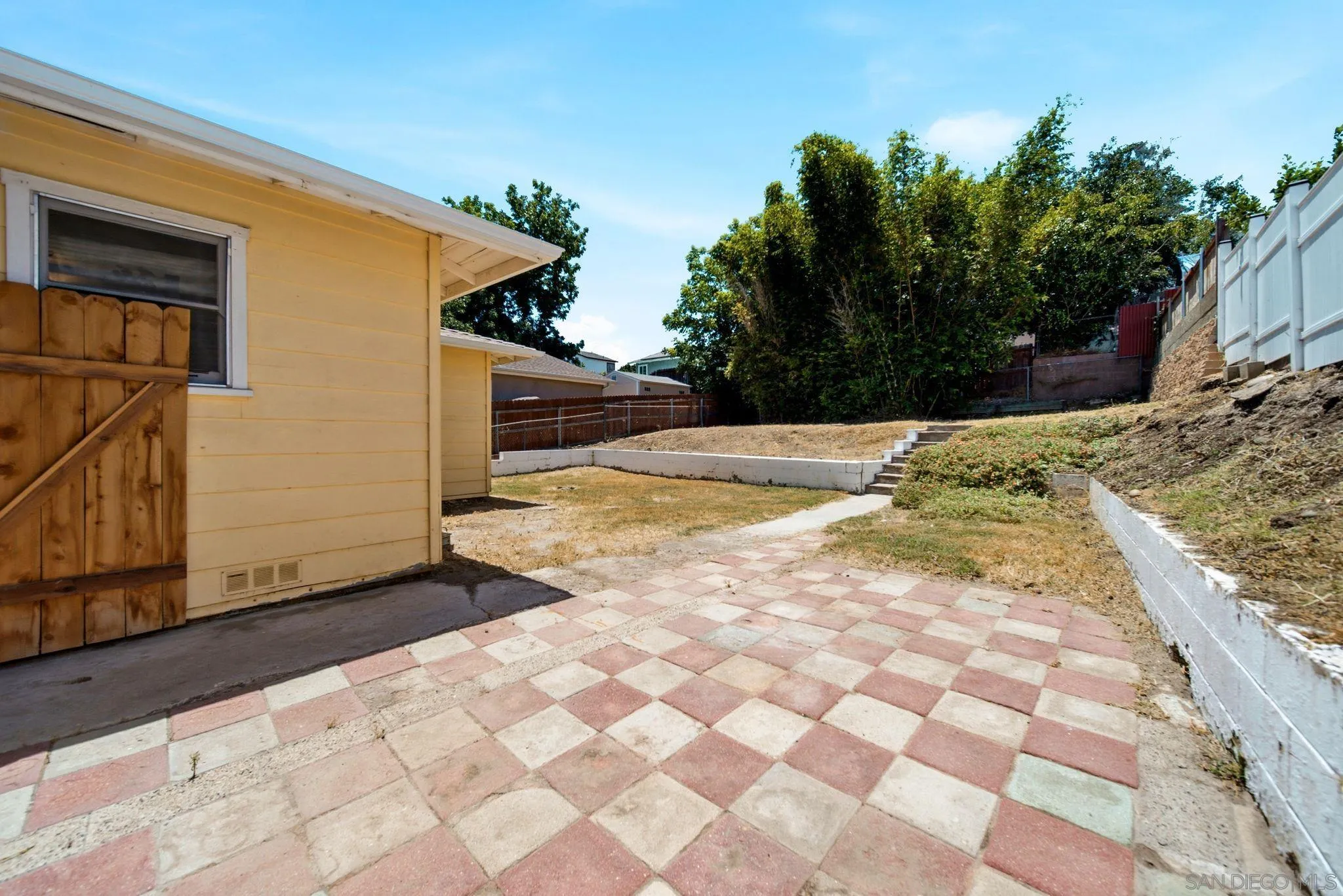 https://cdn.realtyfeed.com/cdn/127/260016771/9cf114a9dcd683f4d1585f25a94fedff.webp