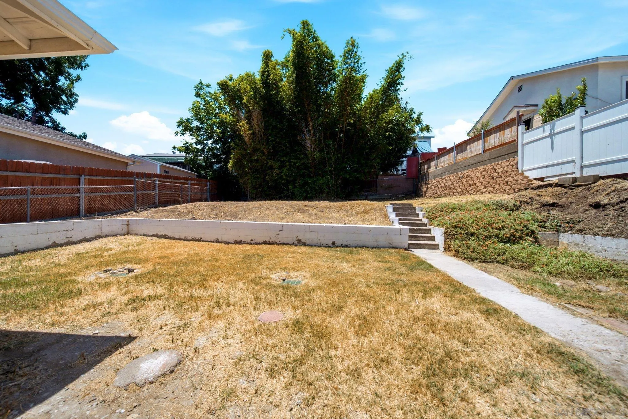 https://cdn.realtyfeed.com/cdn/127/260016771/dbae2503581af726f5217487def25f53.webp