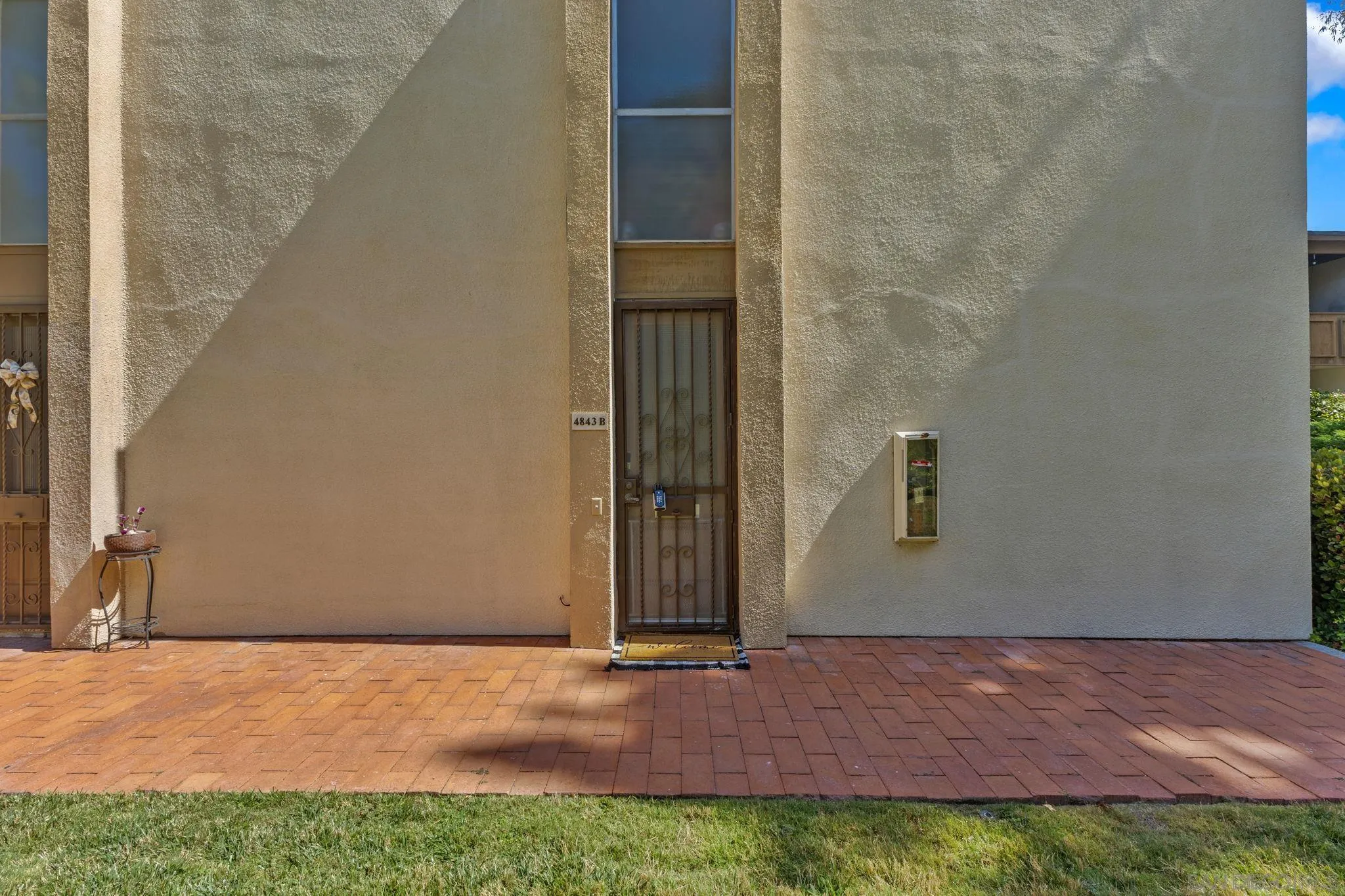 Photo #3: 260016772 Listing: Photo #3