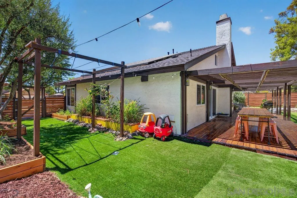 https://cdn.realtyfeed.com/cdn/127/260016776/0eb1a3d2b91deba8c9f8080a7573a25f.webp
