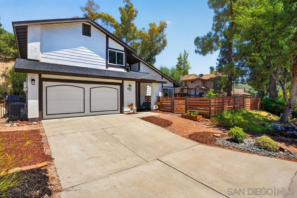https://cdn.realtyfeed.com/cdn/127/260016776/82bf51149b792affbc46d33c9d8f9168.webp