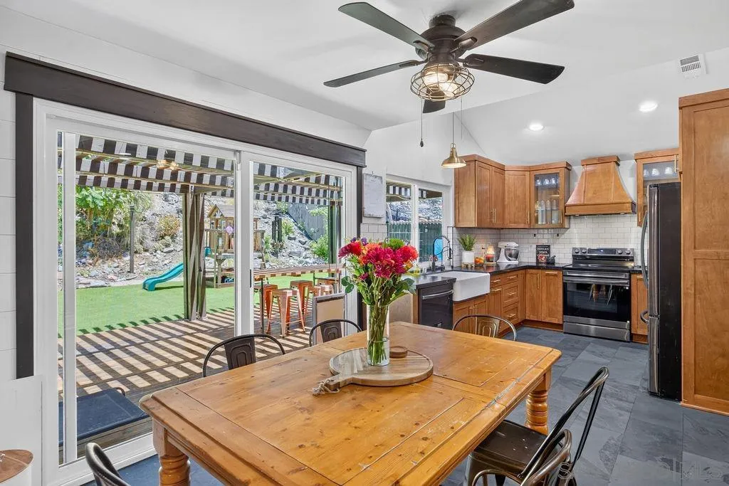 https://cdn.realtyfeed.com/cdn/127/260016776/914e942e0b8bcec14a8530deb86d31c5.webp