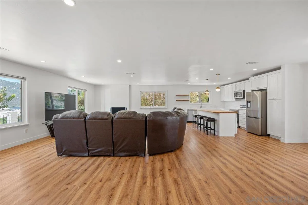 3548 Laurashawn Ln, Escondido, CA 92026 - Photo 4 of 49, Escondido, CA