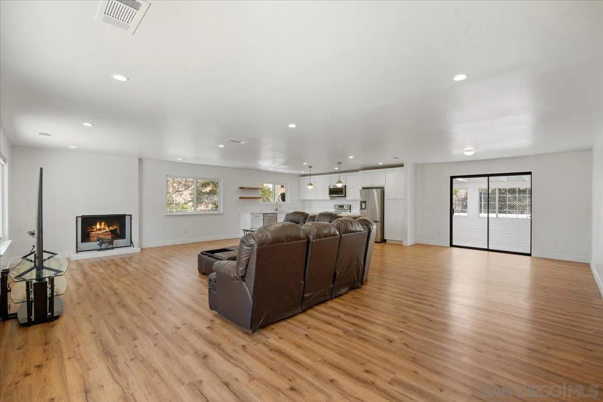 3548 Laurashawn Ln, Escondido, CA 92026 - Photo 5 of 49, Escondido, CA