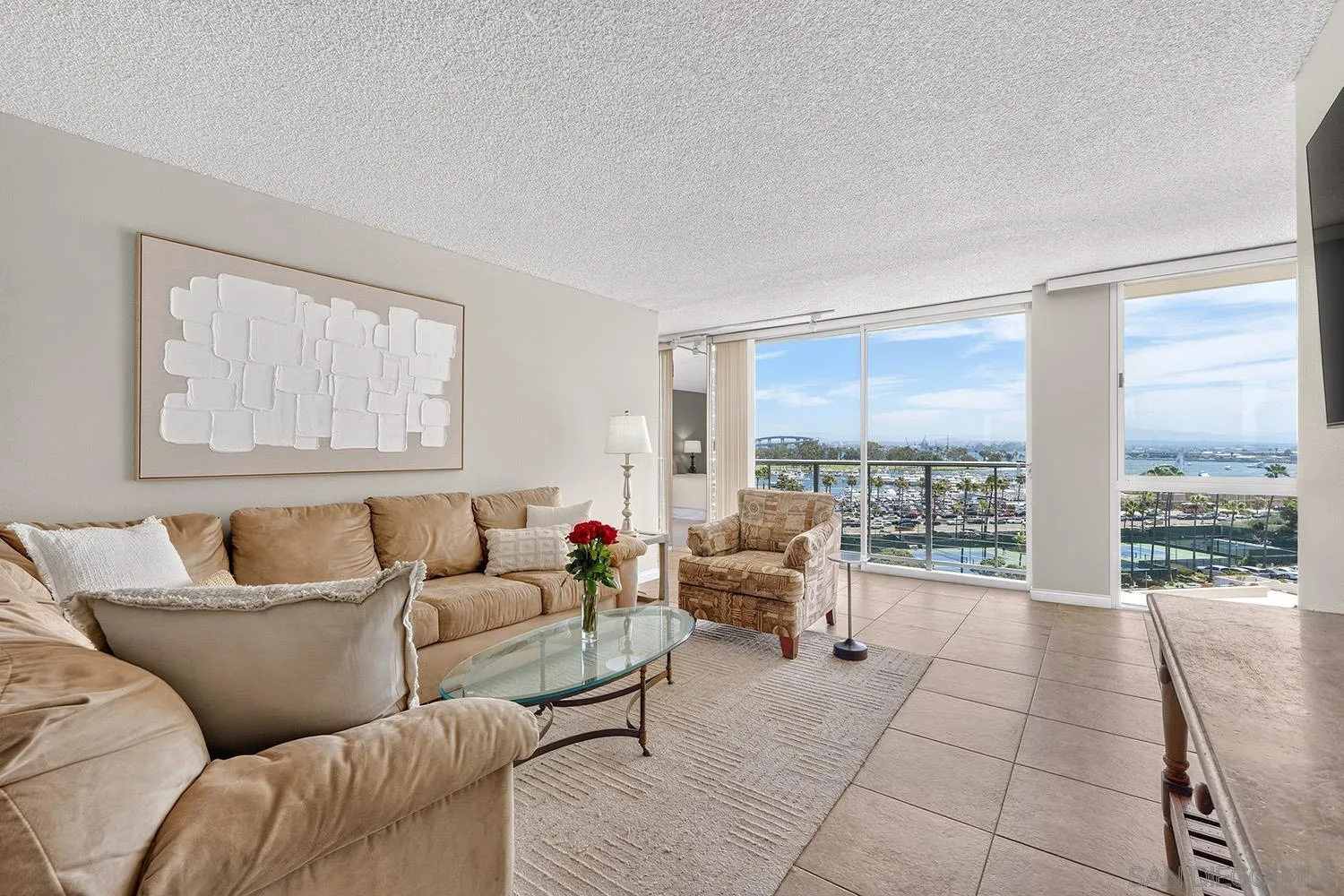 https://cdn.realtyfeed.com/cdn/127/260016783/1ef737de3f27c8e82c3e6687fbc2f278.webp