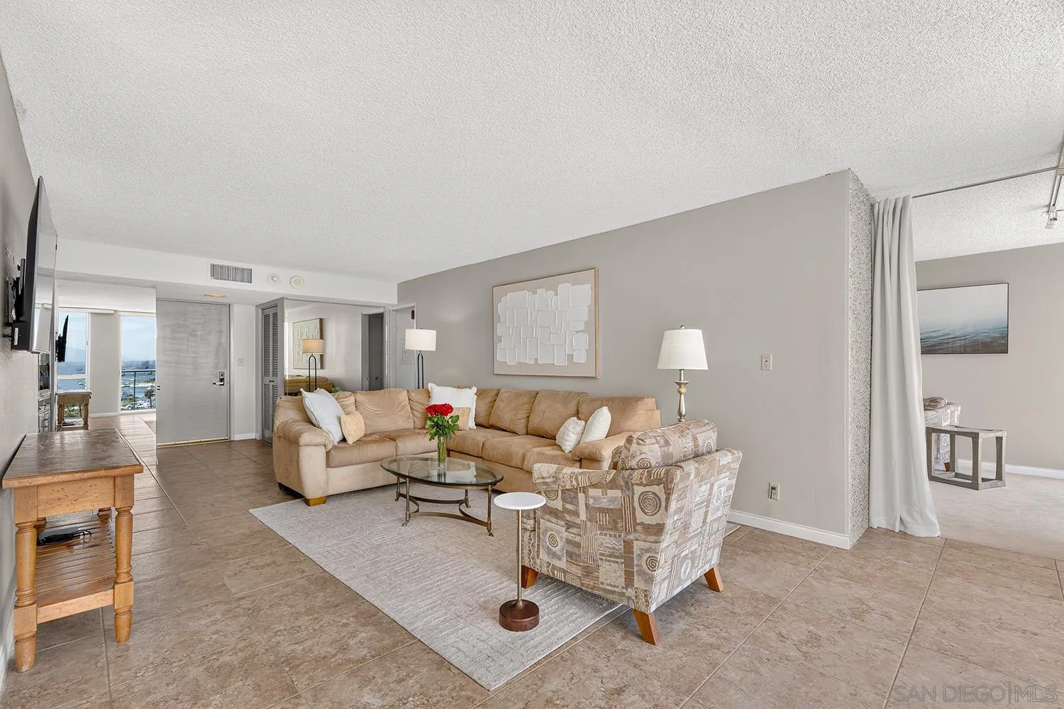 https://cdn.realtyfeed.com/cdn/127/260016783/998b89c4b53e084f095aa5e9c0bf26cc.webp