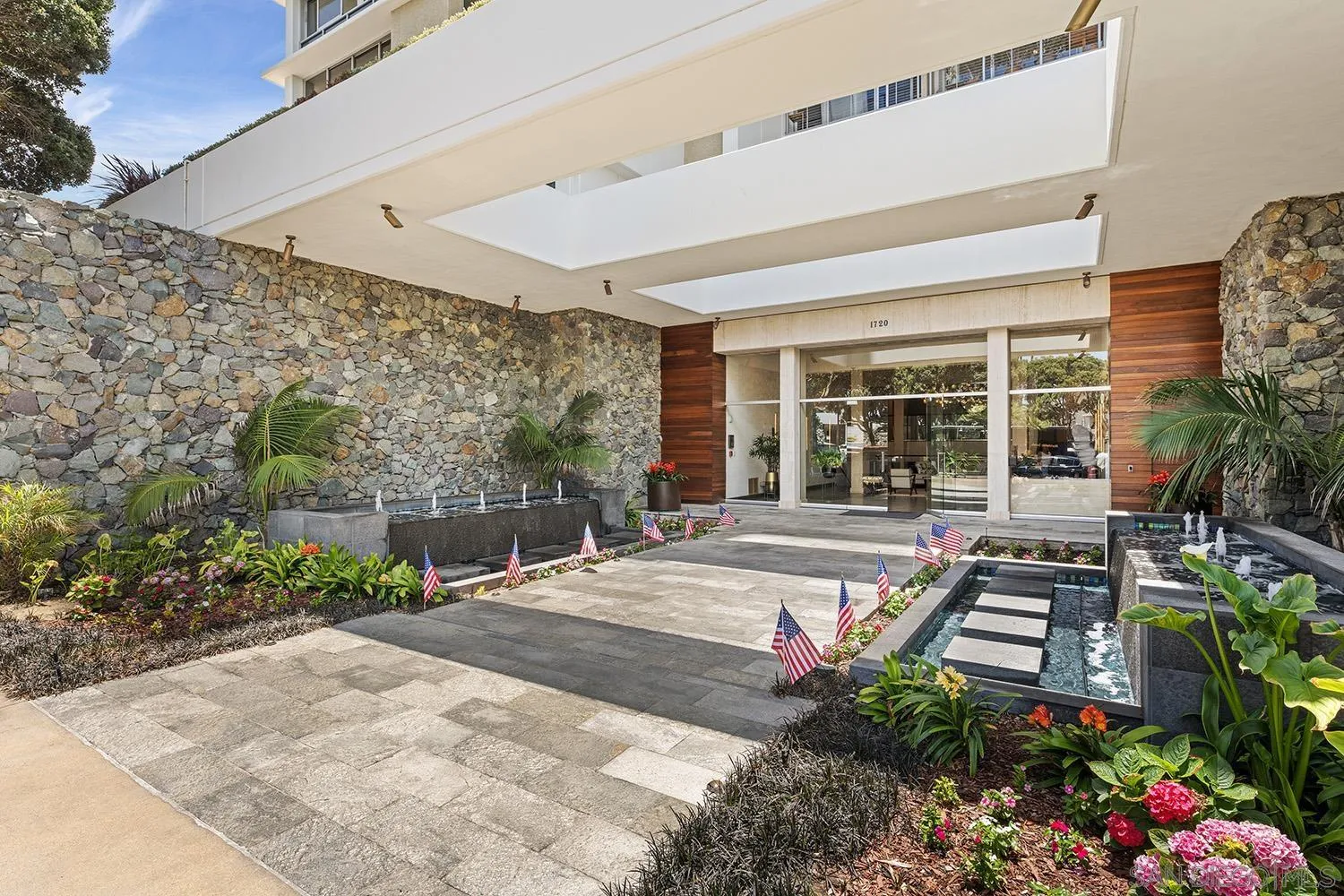 https://cdn.realtyfeed.com/cdn/127/260016783/e751eea5dd016c2ccb540975542a50c5.webp