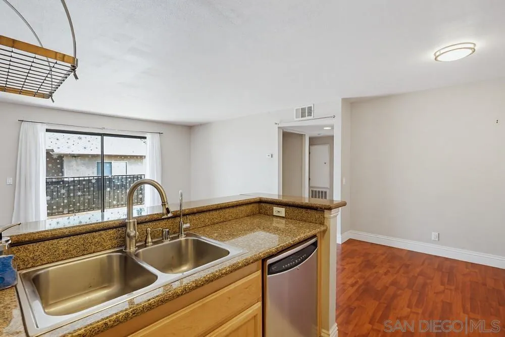 Photo #23: 260016790 Listing: Photo #23