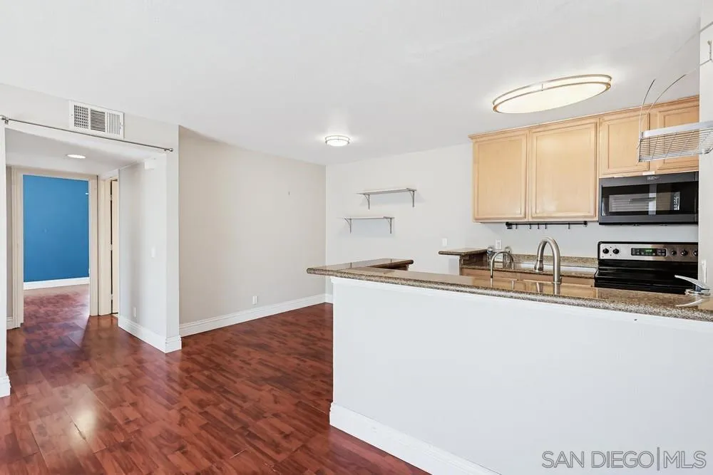 Photo #17: 260016790 Listing: Photo #17