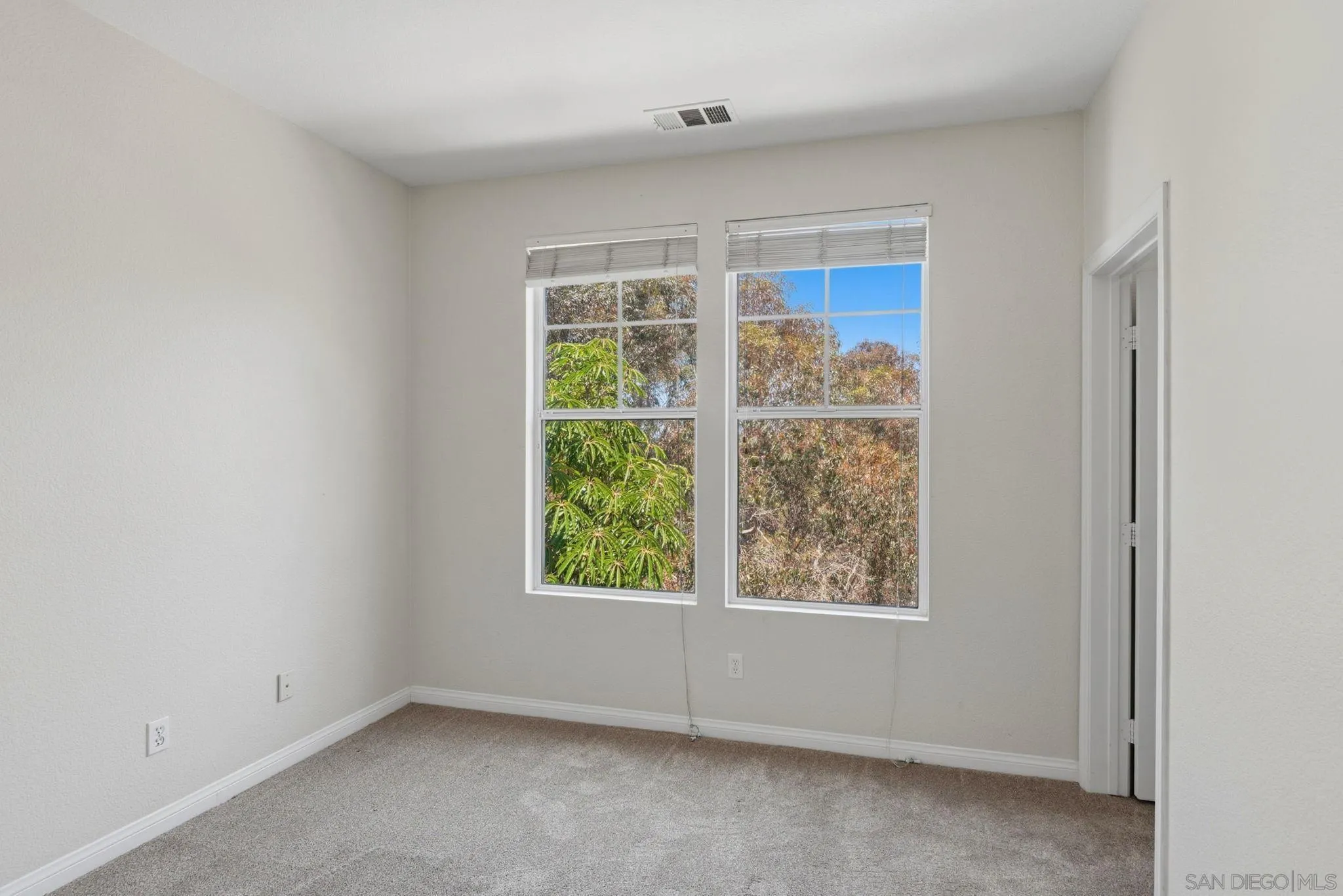 Photo #32: 260016801 Listing: Photo #32