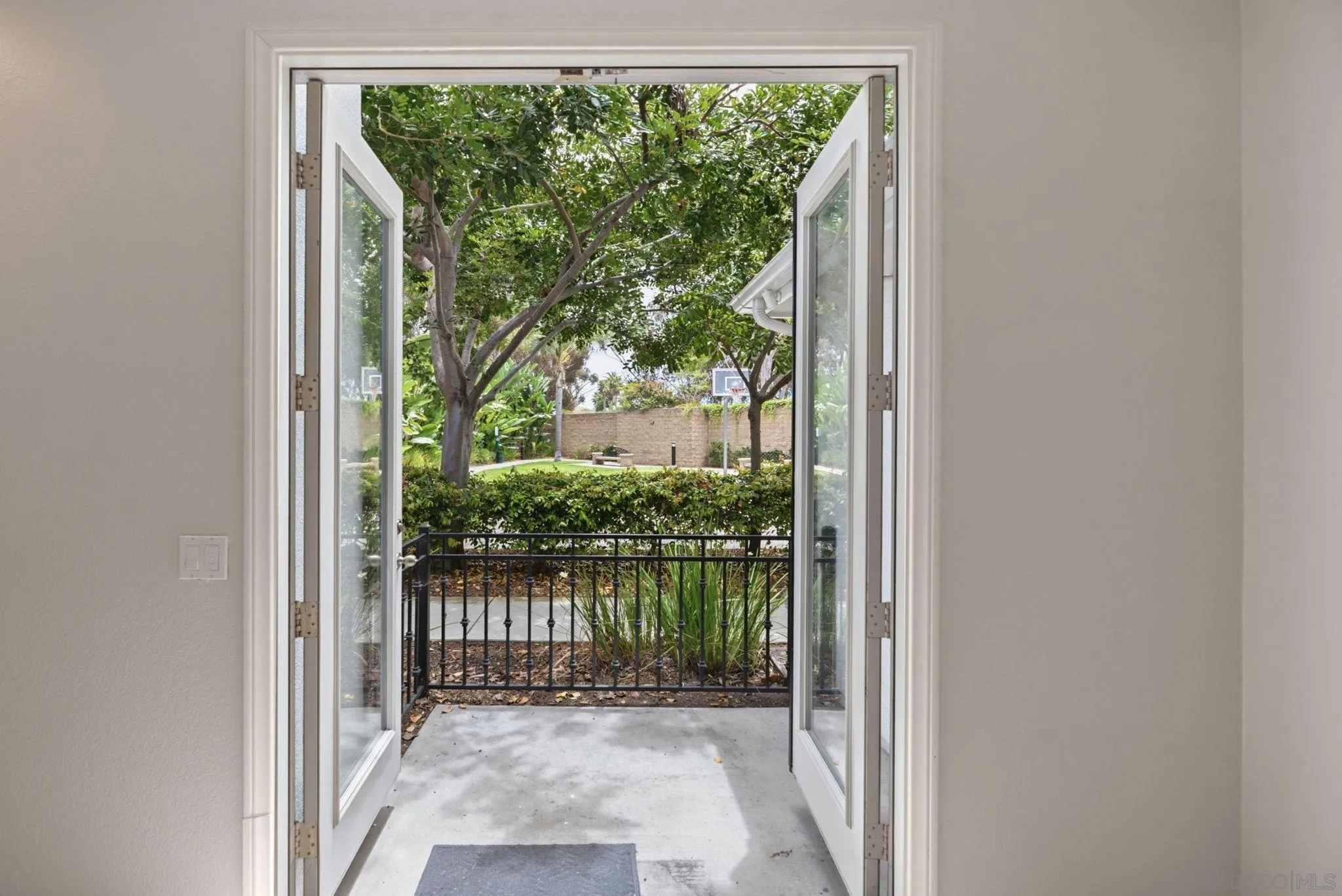 Photo #8: 260016801 Listing: Photo #8