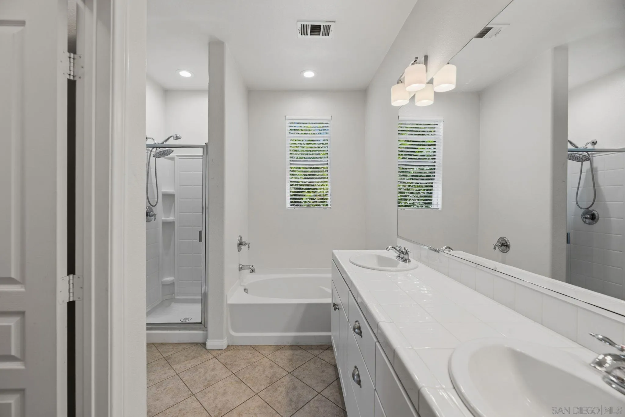 Photo #23: 260016801 Listing: Photo #23