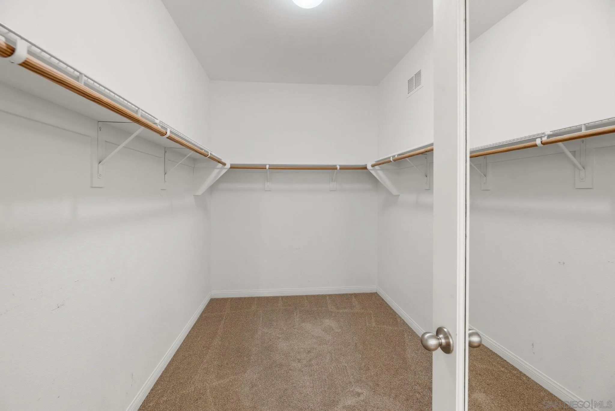 Photo #24: 260016801 Listing: Photo #24