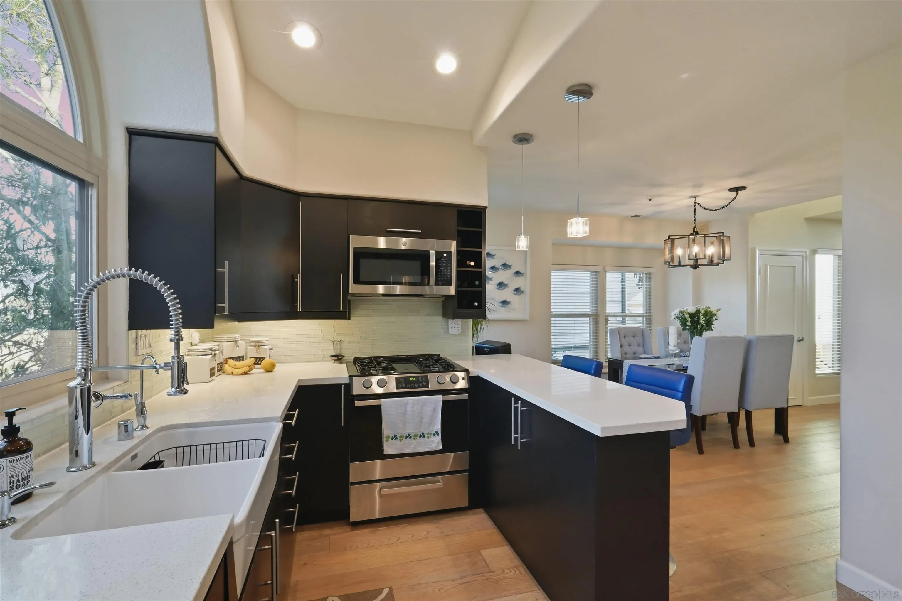 https://cdn.realtyfeed.com/cdn/127/260016802/1e1fff5a779cee5b924934dd70ceaef9.webp