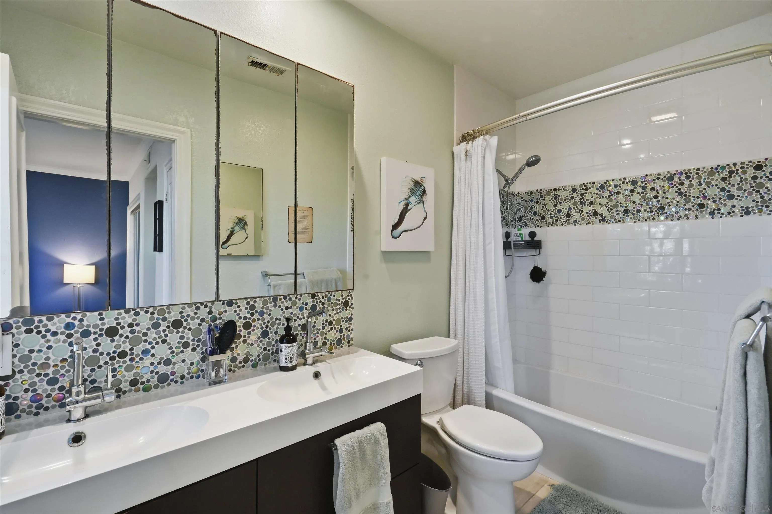 https://cdn.realtyfeed.com/cdn/127/260016802/2ca94108e7e27b866b970bcecbc5918e.webp