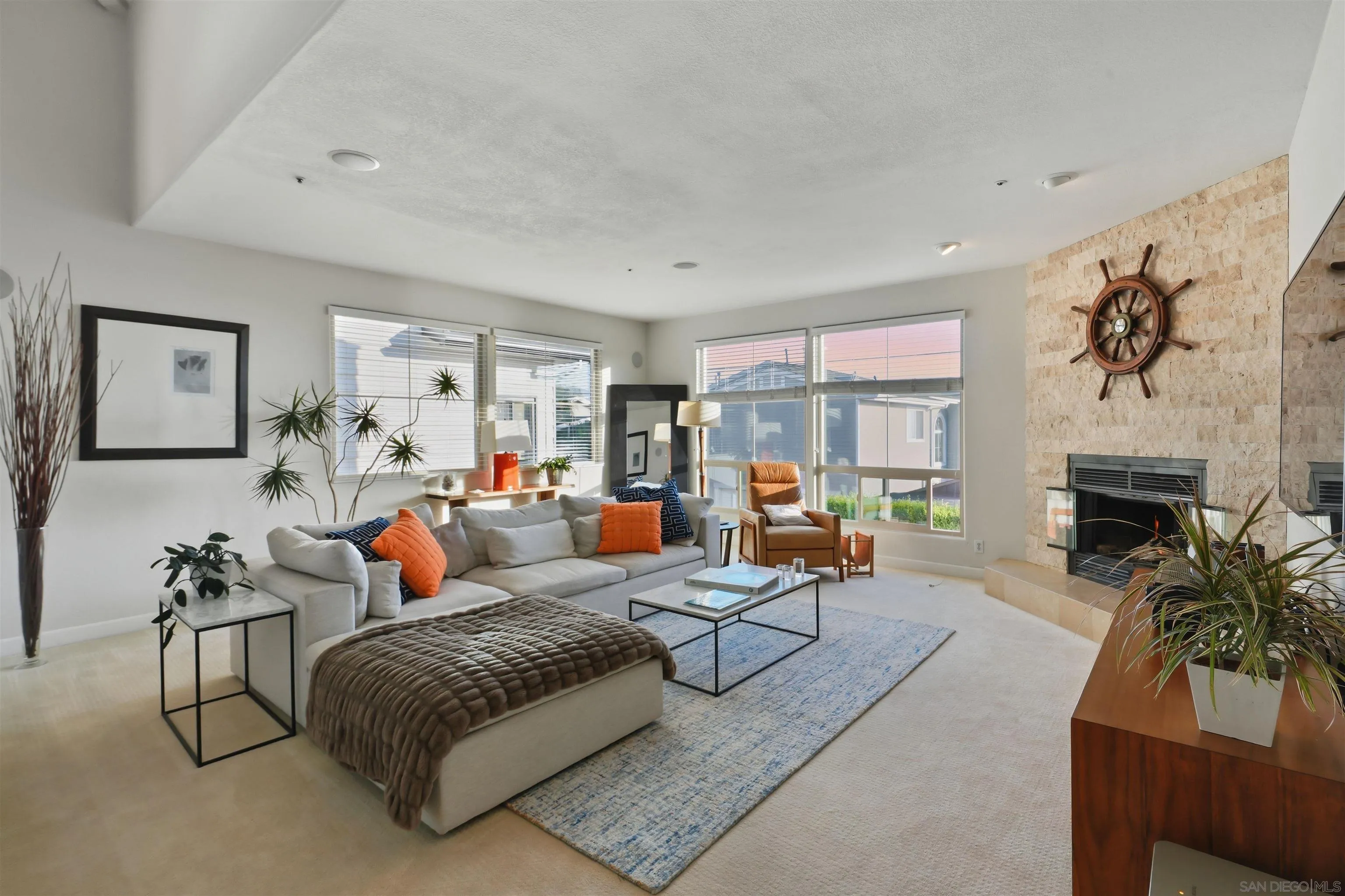 https://cdn.realtyfeed.com/cdn/127/260016802/8d32e71d40b499c49d618fbdfae866cf.webp