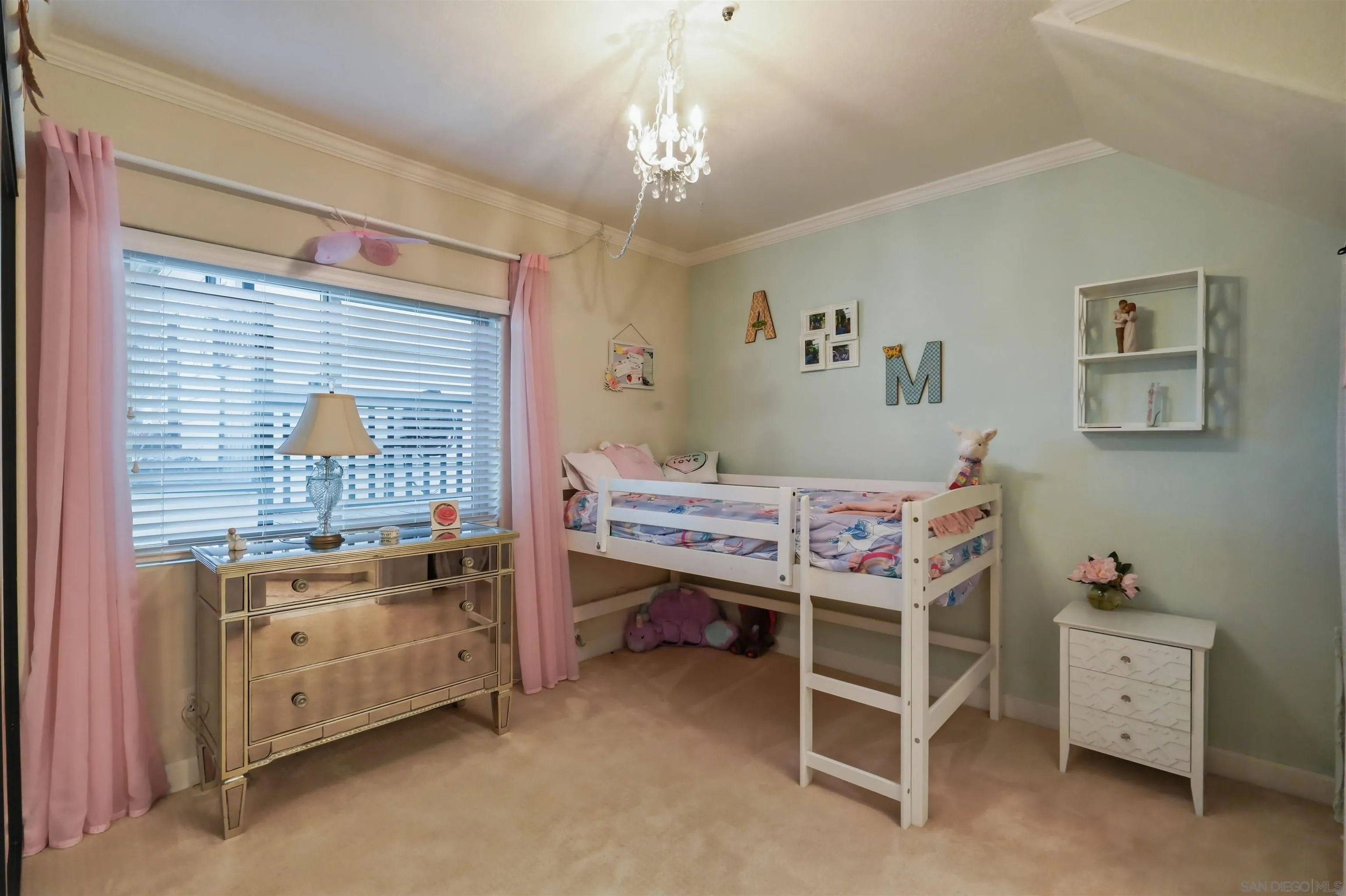 https://cdn.realtyfeed.com/cdn/127/260016802/fa45bafded1b31d4d2a70971eb07573d.webp