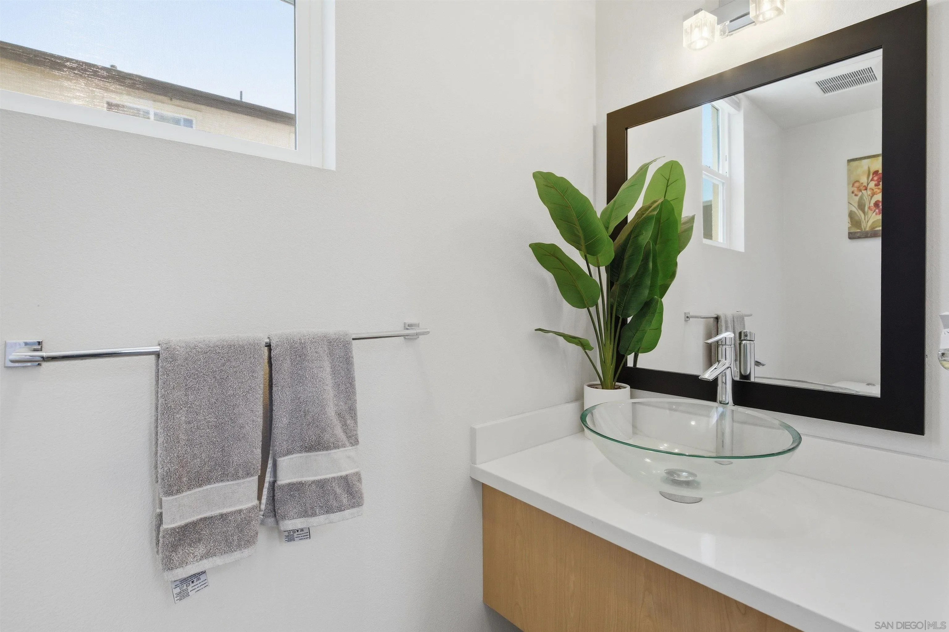 Photo #12: 260016803 Listing: Photo #12