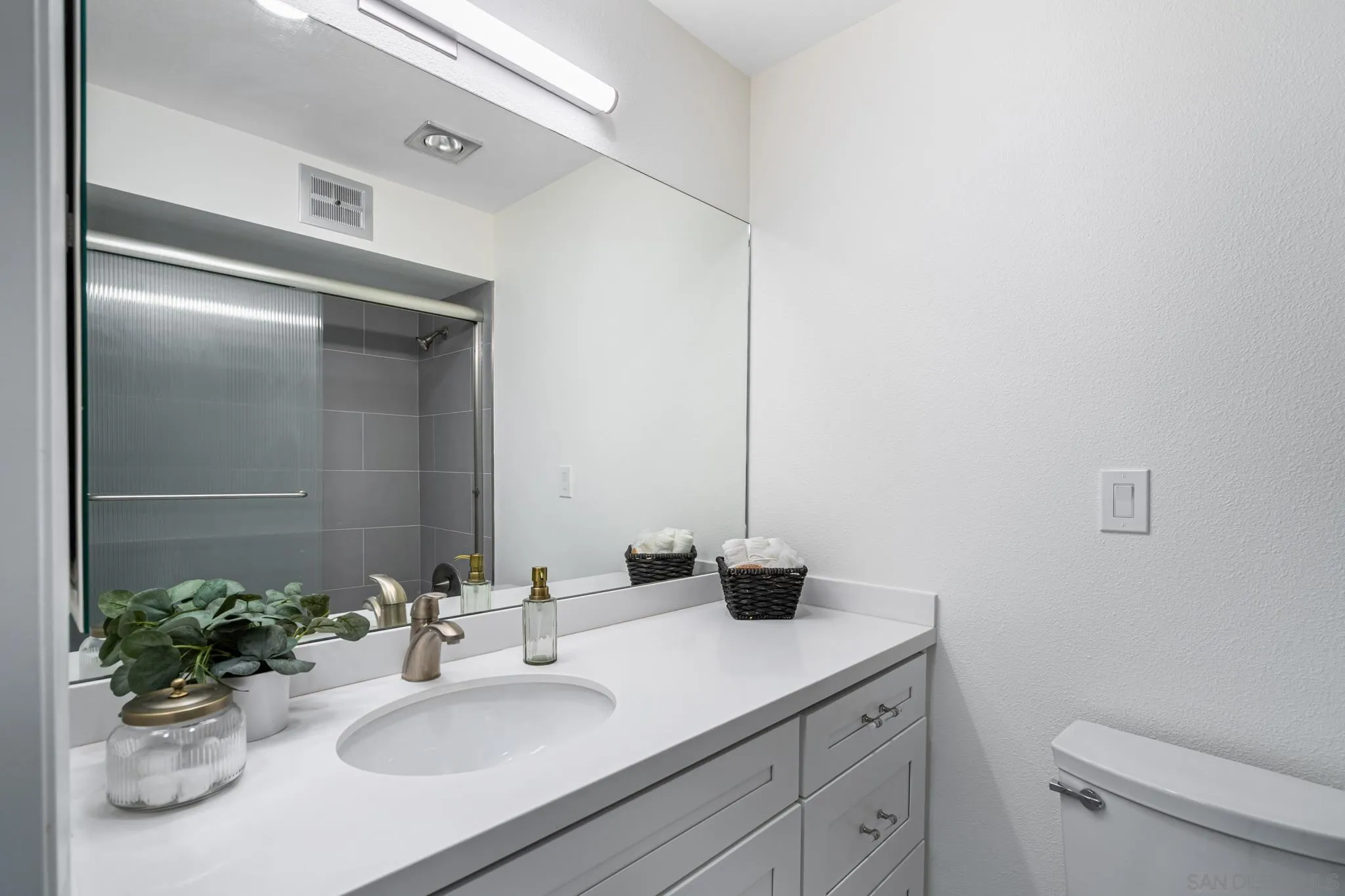 Photo #29: 260016804 Listing: Photo #29