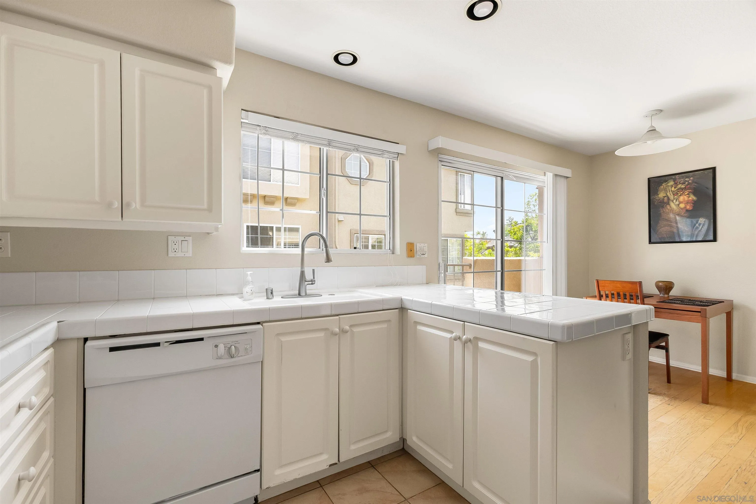 Photo #13: 260016811 Listing: Photo #13