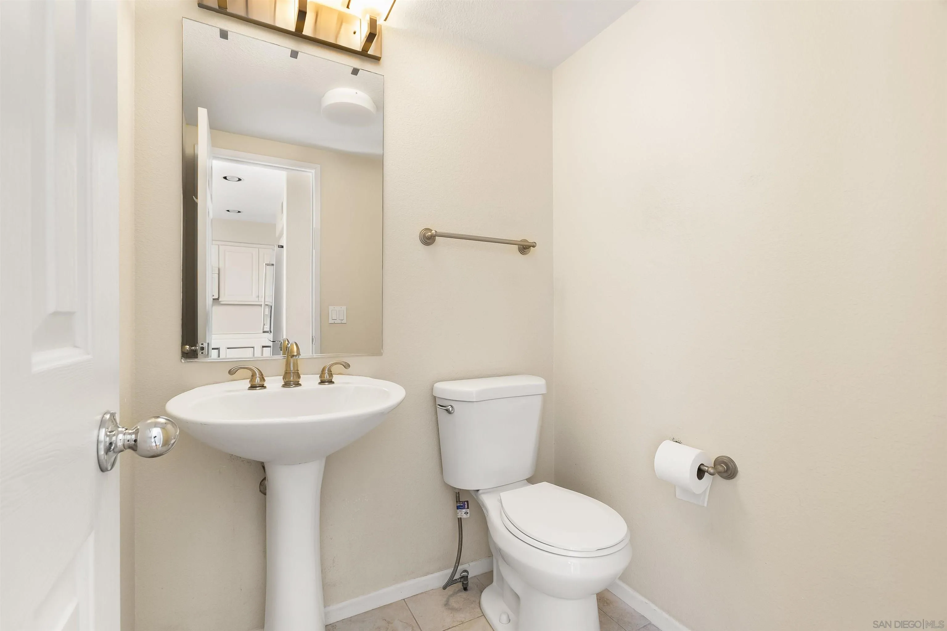 Photo #17: 260016811 Listing: Photo #17
