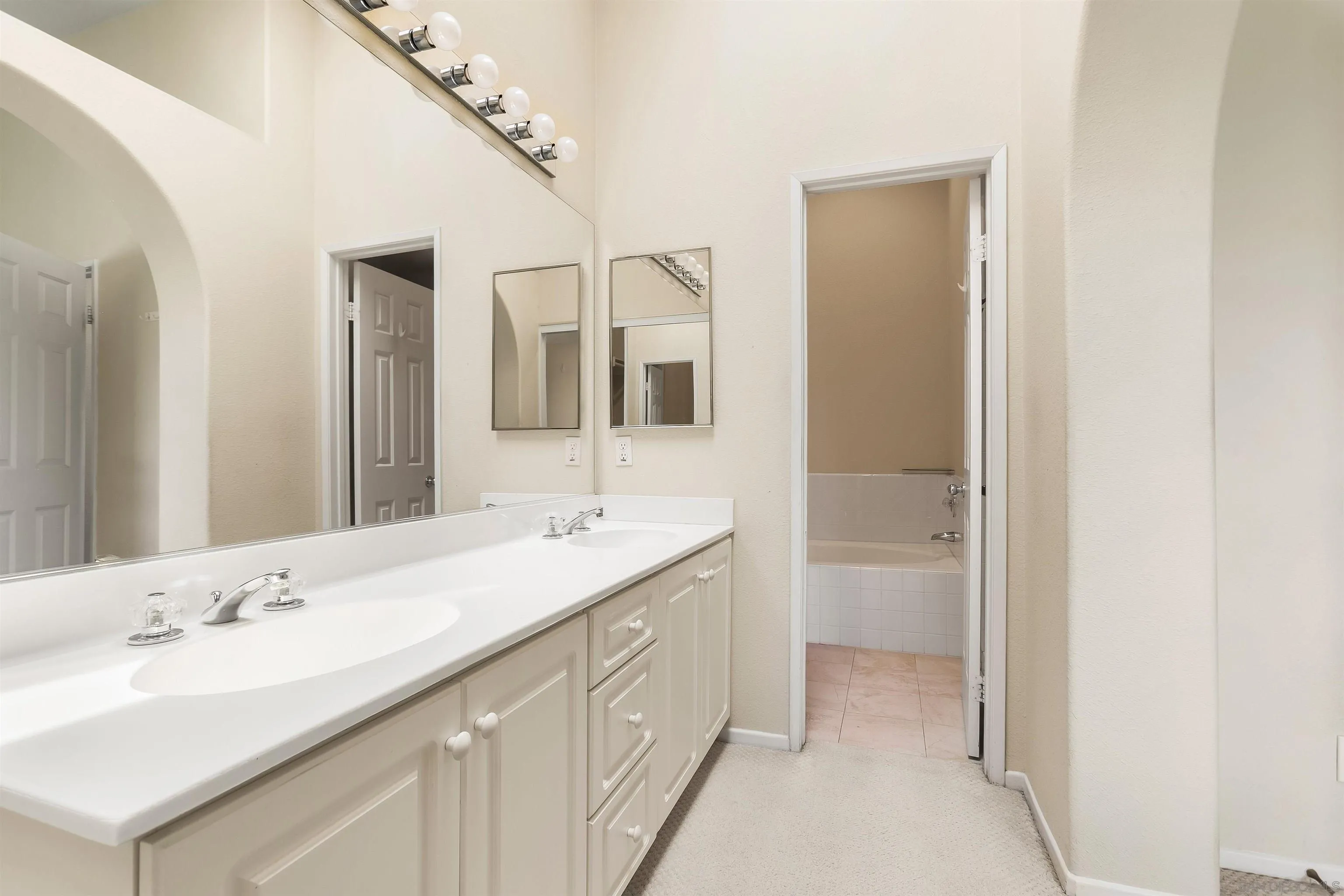 Photo #23: 260016811 Listing: Photo #23