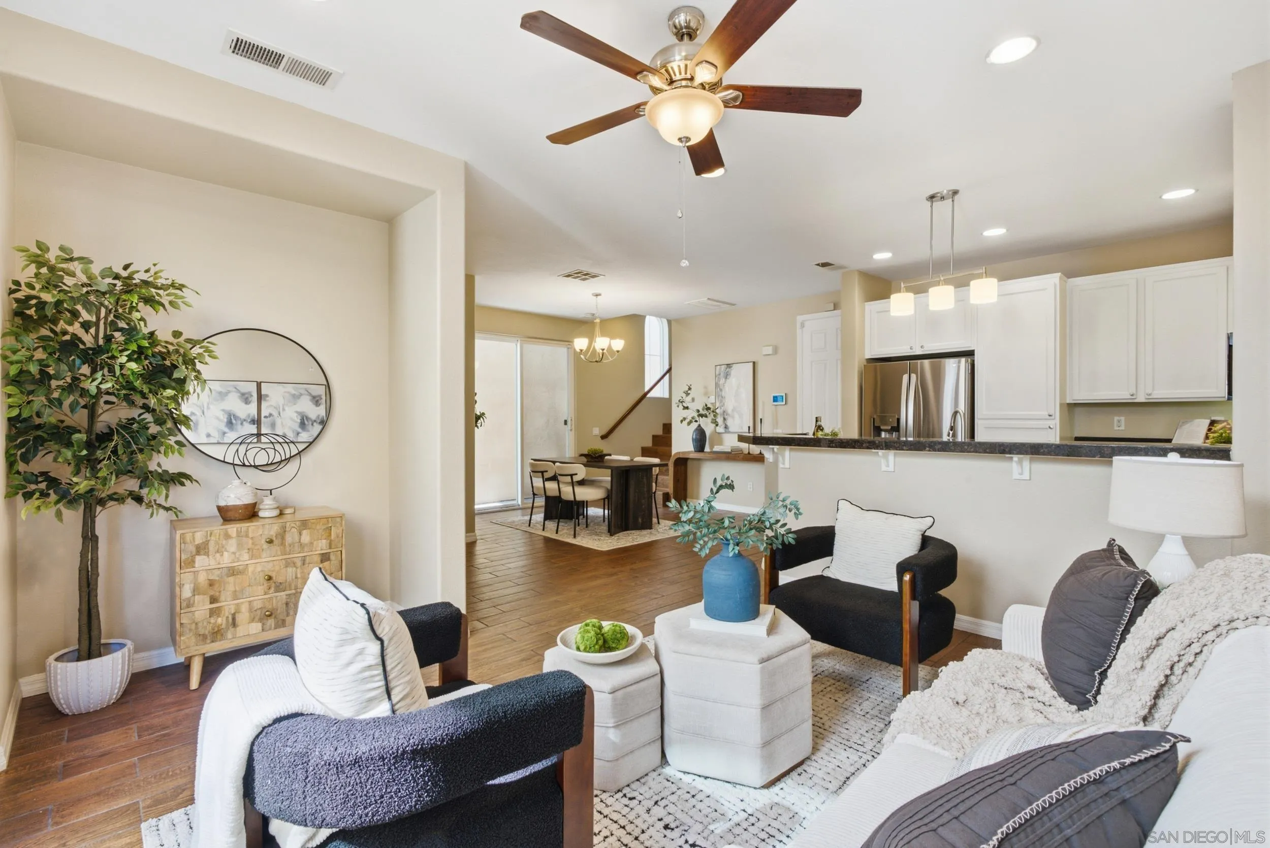 1570 Caminito Sicilia, Chula Vista, CA 91915 - Main photo, Chula Vista, CA