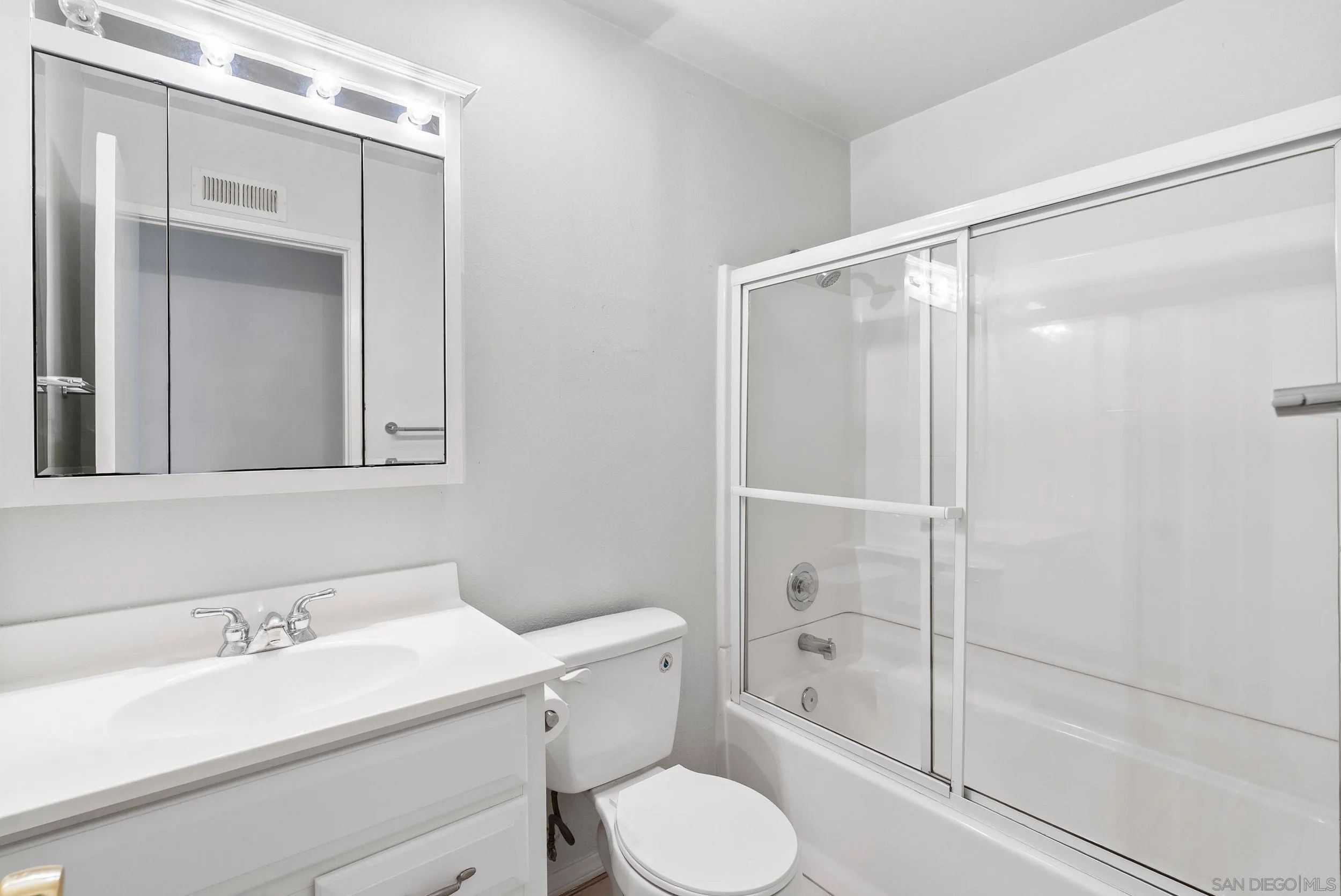 Photo #14: 260016815 Listing: Photo #14