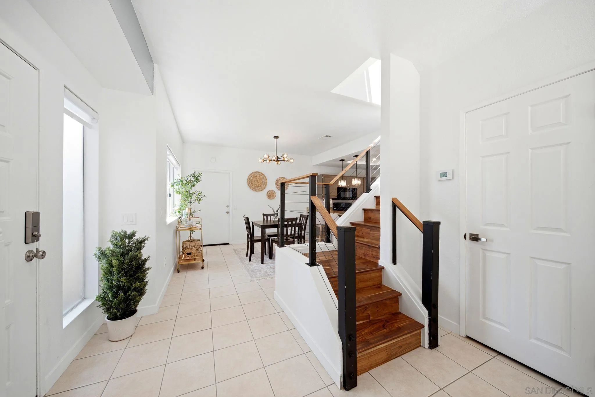 https://cdn.realtyfeed.com/cdn/127/260016816/6c3ad826a88877eb502f22f77cb73d47.webp
