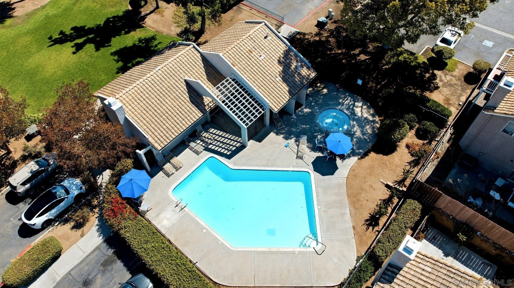 https://cdn.realtyfeed.com/cdn/127/260016816/6de7f7962f723a2b6e7afc12e8d5a37b.webp