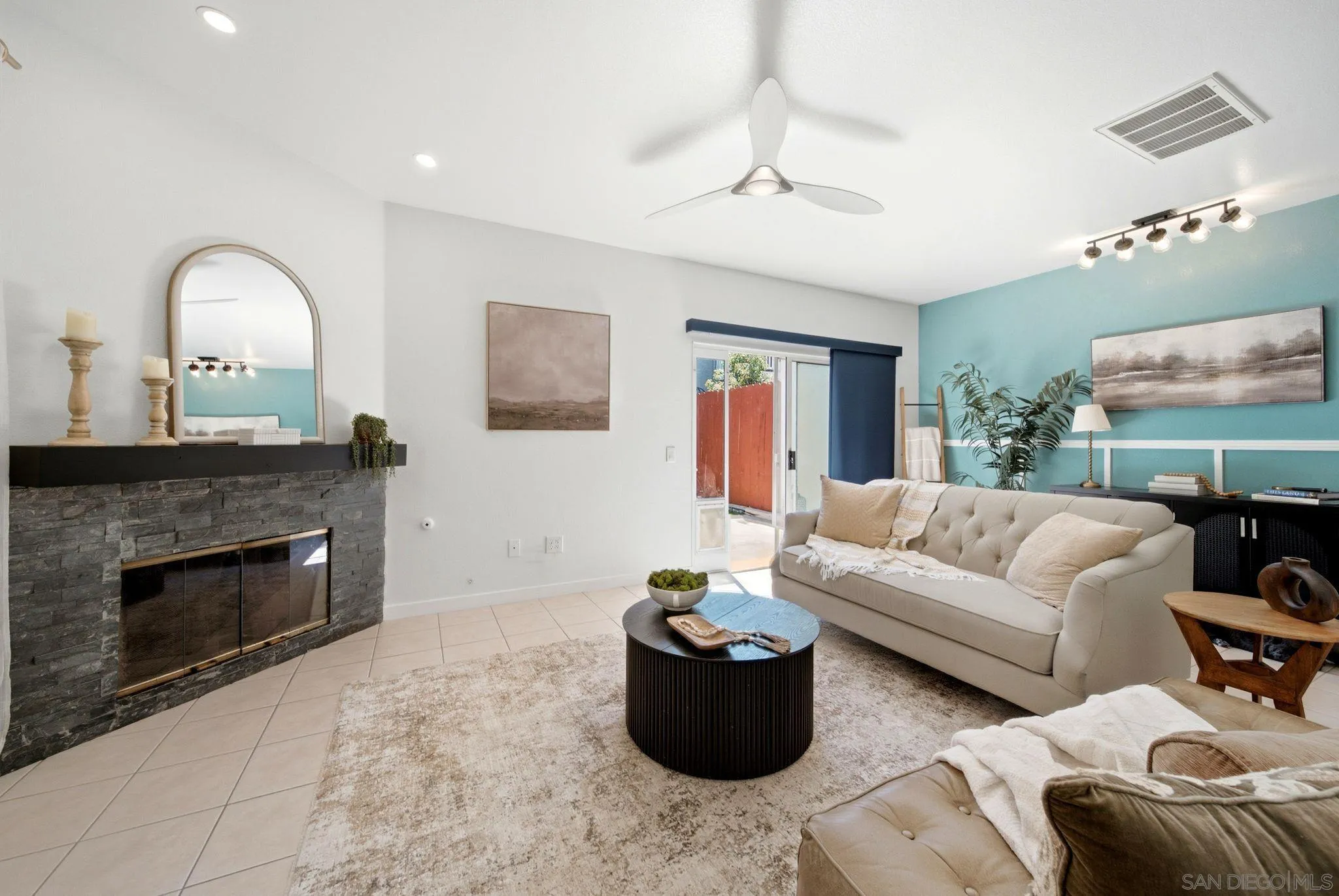 https://cdn.realtyfeed.com/cdn/127/260016816/cd6ff8a625c0b245ddac94e3fd5107c2.webp