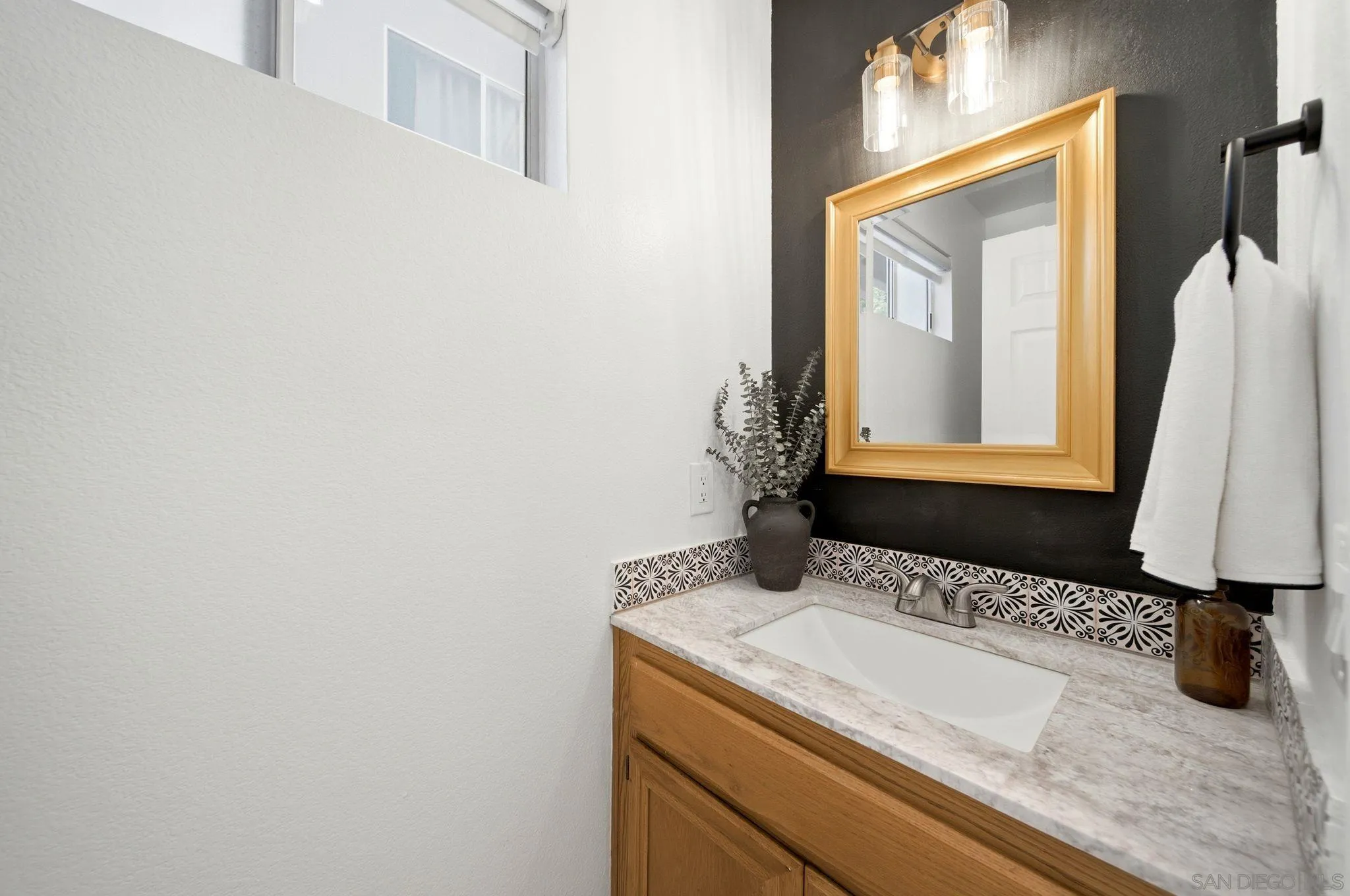 https://cdn.realtyfeed.com/cdn/127/260016816/d47ae6c673b292c1dfe516ae8c57f104.webp