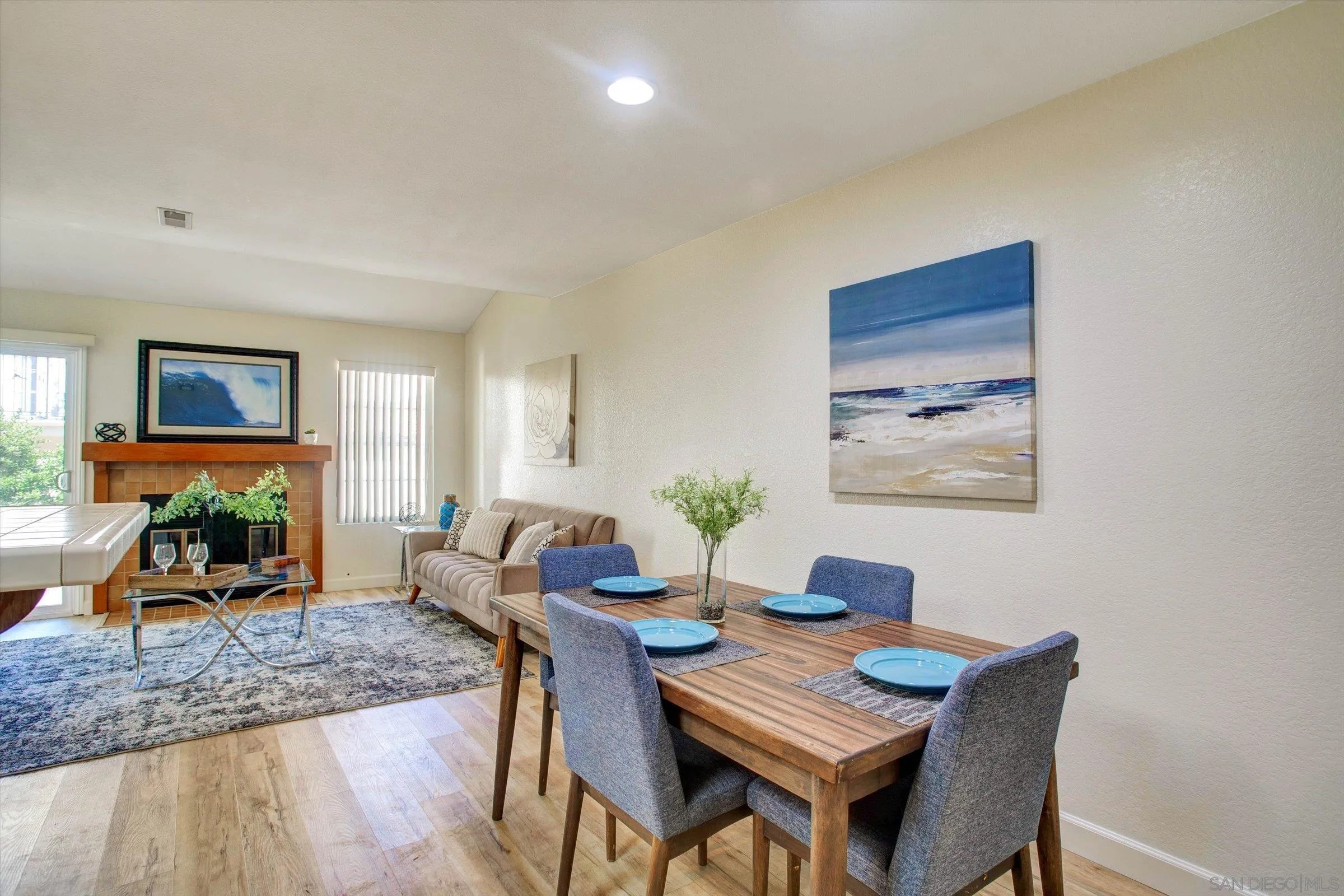 Photo #2: 260016820 Listing: Photo #2