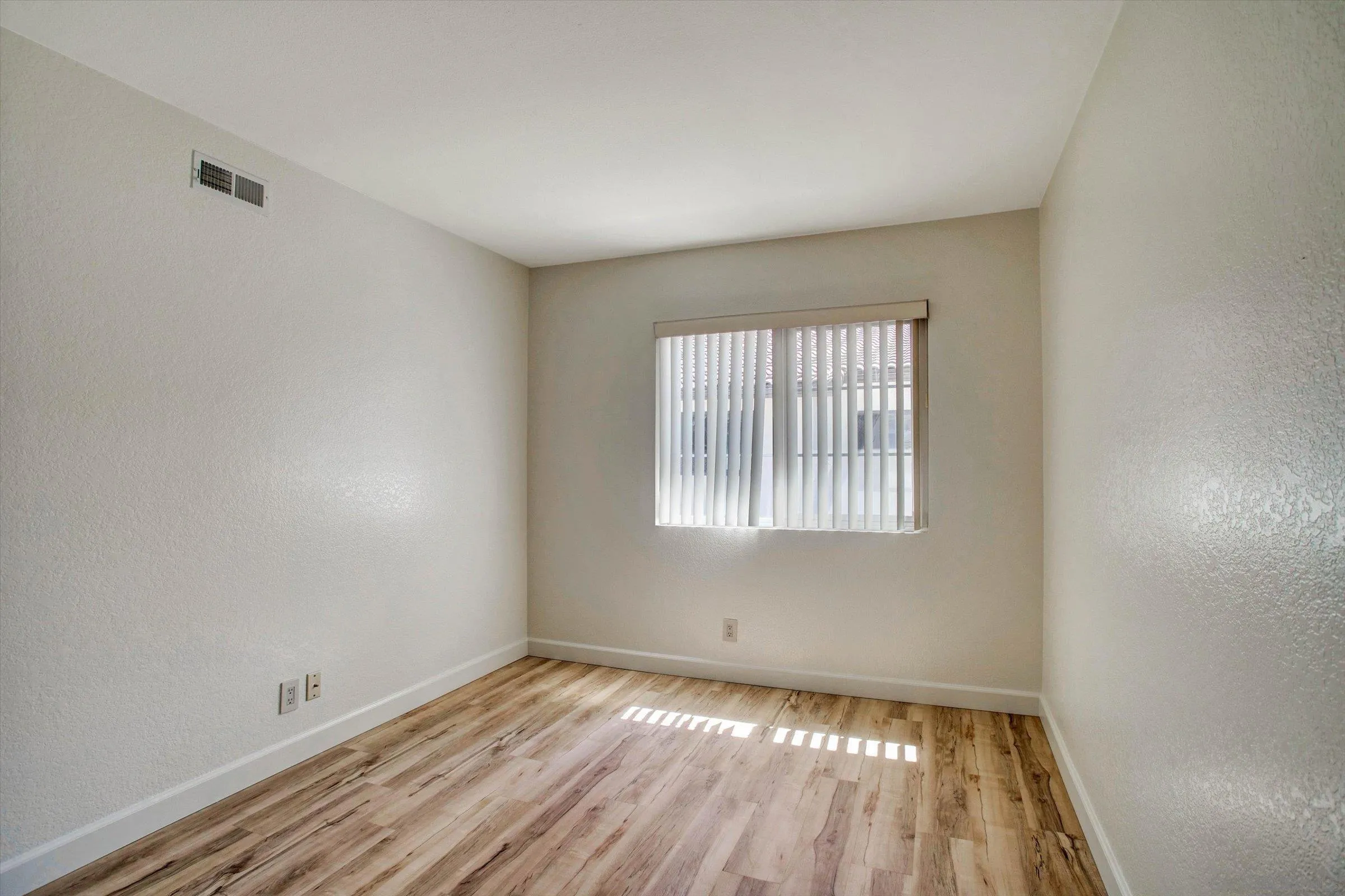 Photo #25: 260016820 Listing: Photo #25