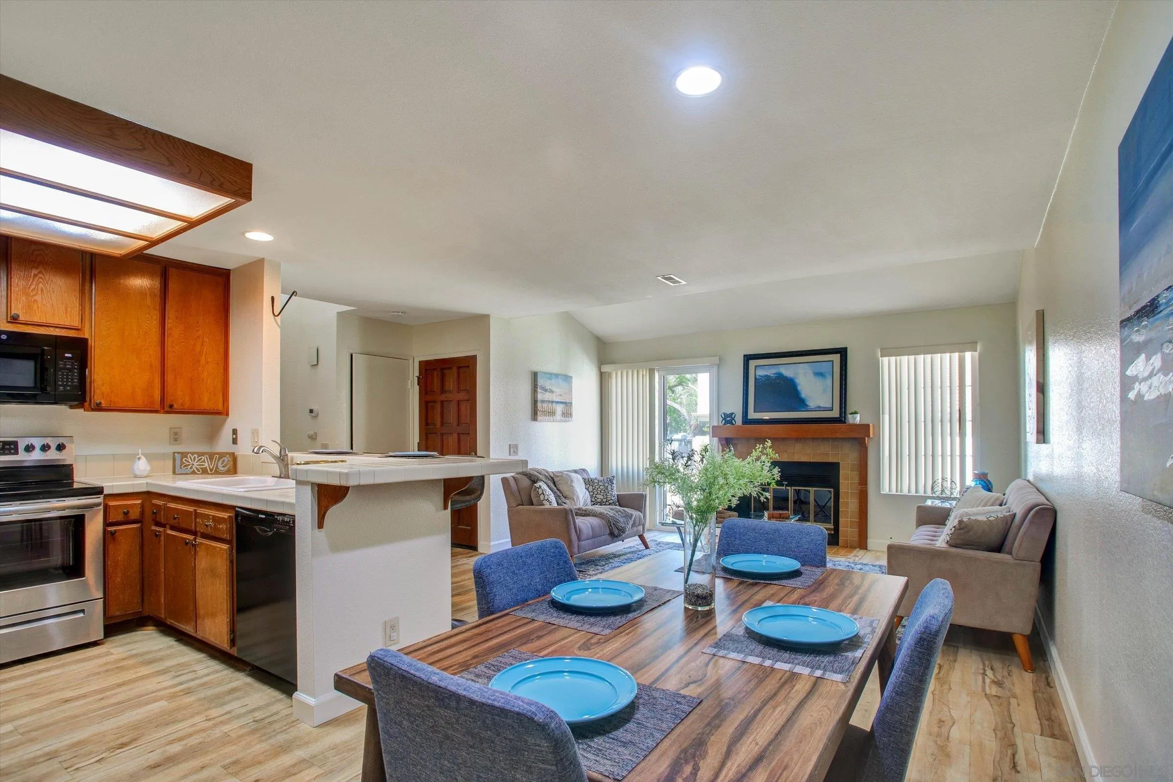 Photo #1: 260016820 Listing: Photo #1